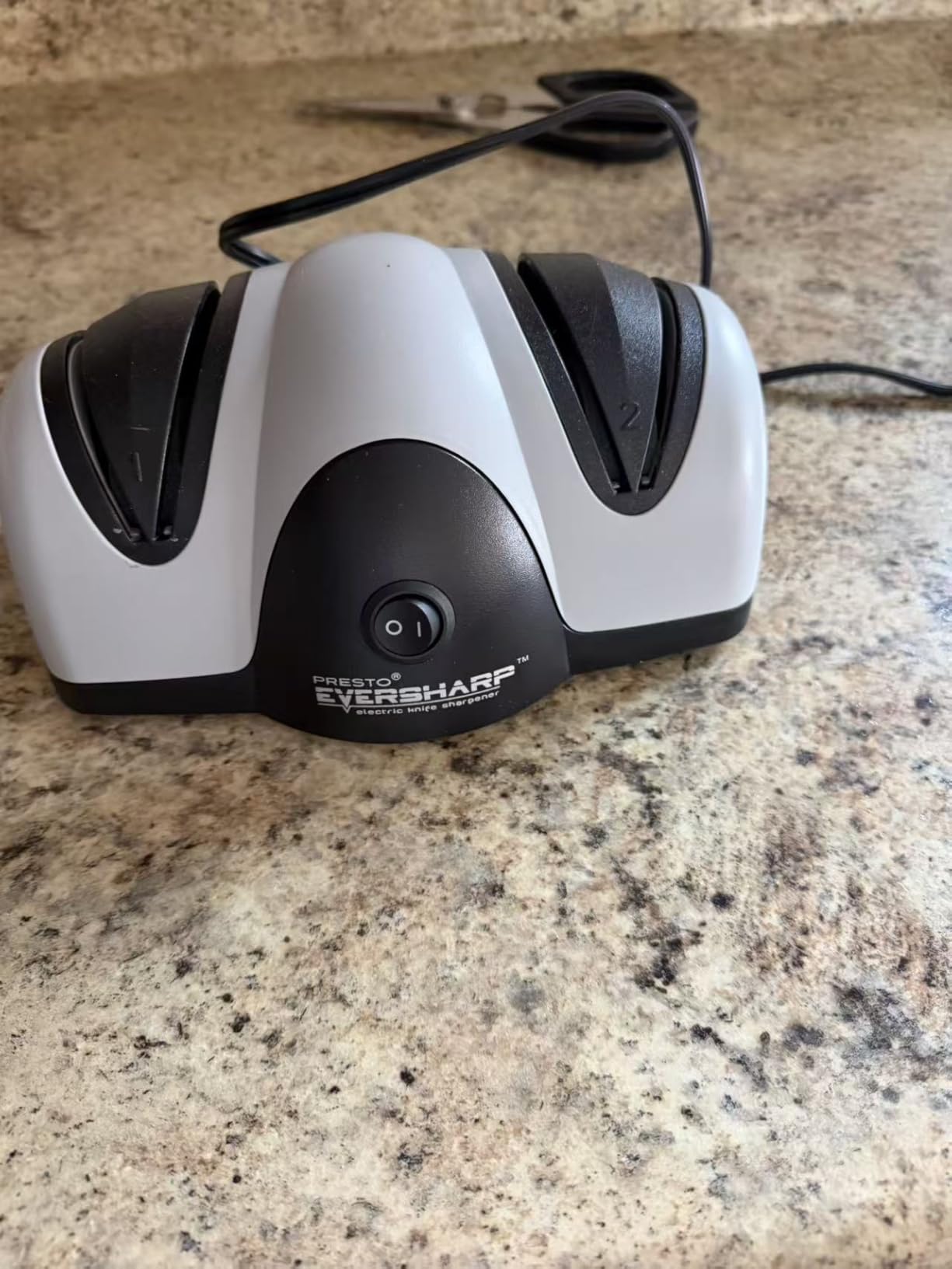 Presto 08800 EverSharp Electric Knife Sharpener, 2-Stage System, Silver/Black customer photo 1