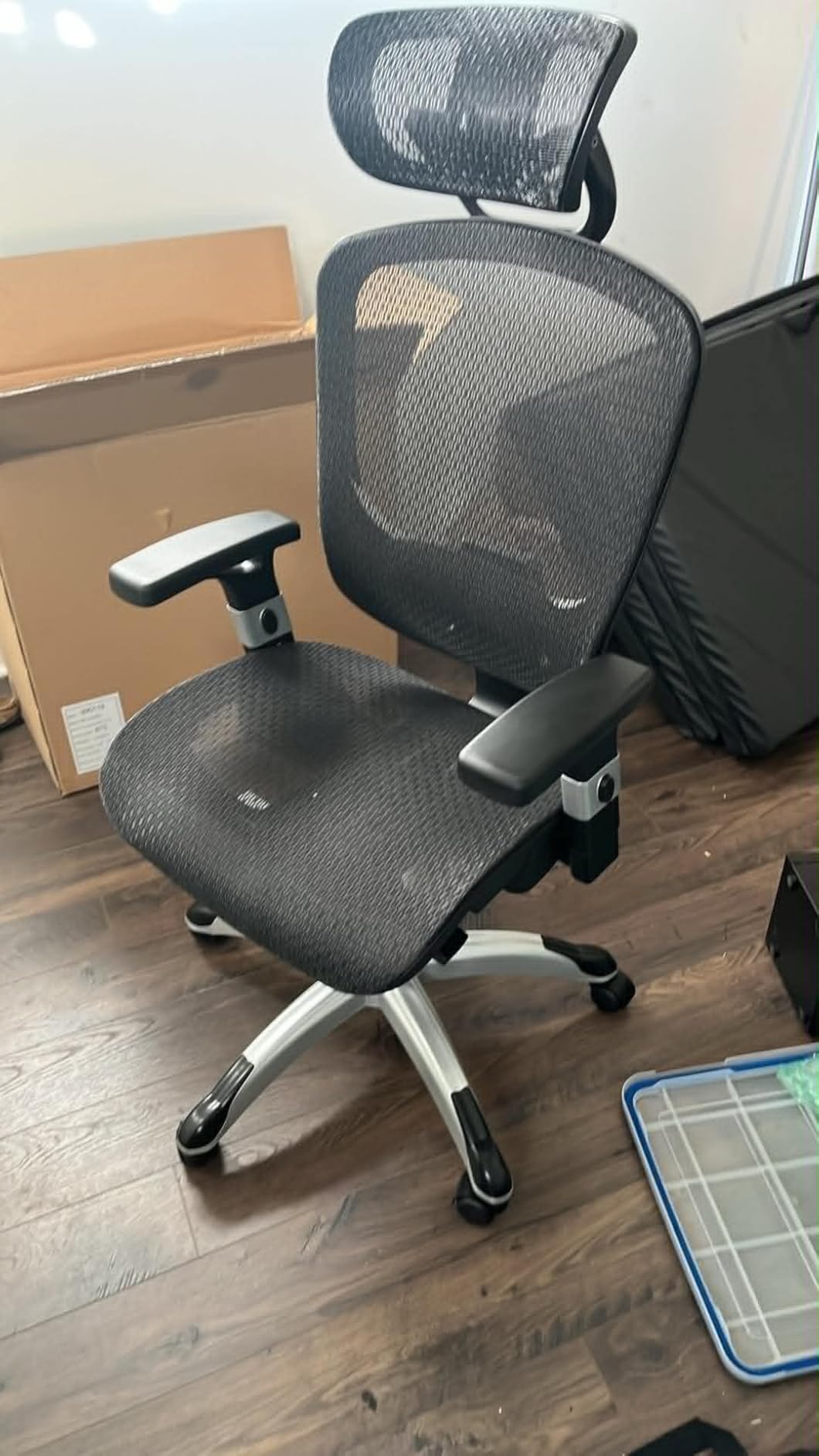 Staples Hyken Ergonomic Mesh Task Chair, Lumbar Support, Swivel, Black customer photo 1