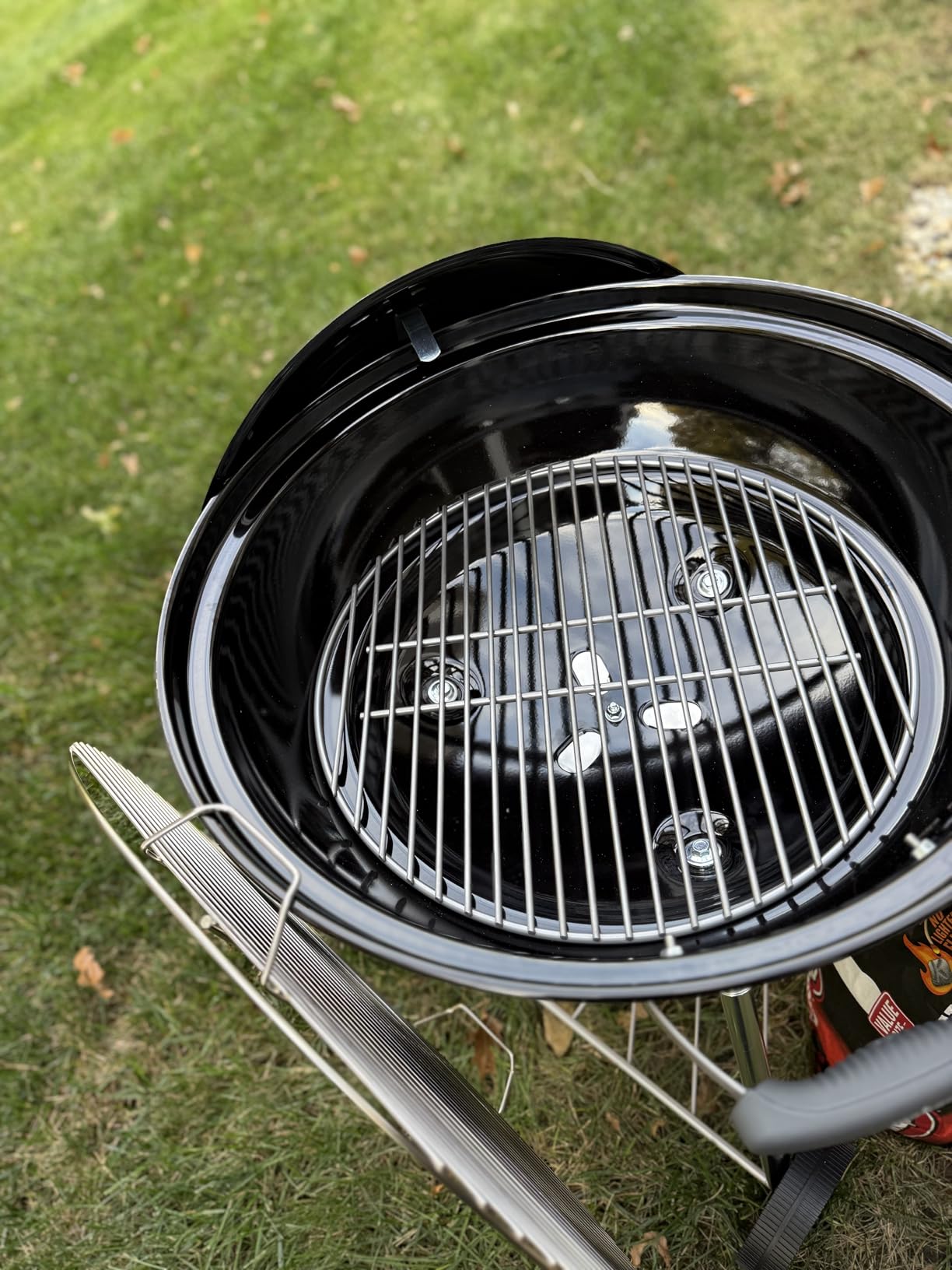 Weber® Jumbo Joe Premium Compact Charcoal Grill, 22‑Inch, Black customer photo 1