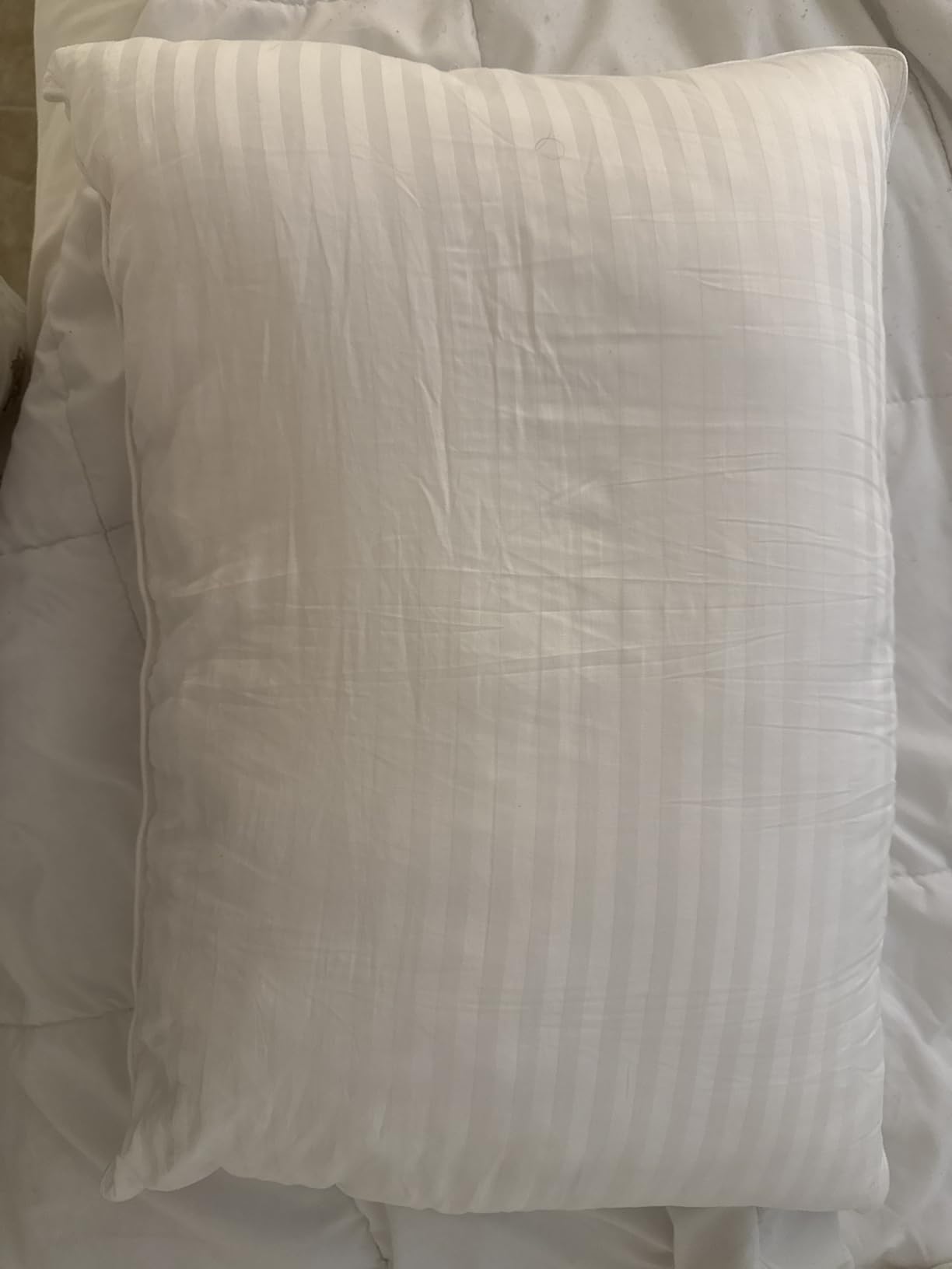 Beckham Hotel Collection Bed Pillows Standard/Queen Size Set of 2 | Original Soft Down Alternative Pillow for Sleeping, Soft Support for Back, Stomach or Side Sleepers customer photo 1