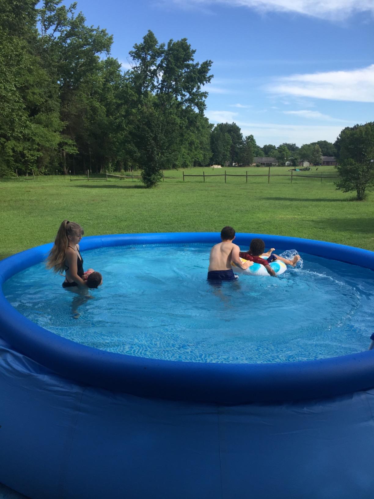 INTEX Easy Set 15 ft x 48in Above Ground Pool Set, Round Inflatable Swimming Pool with 1000 GPH Cartridge Filter Pump, Ladder, Cover, & Ground Cloth customer photo 2