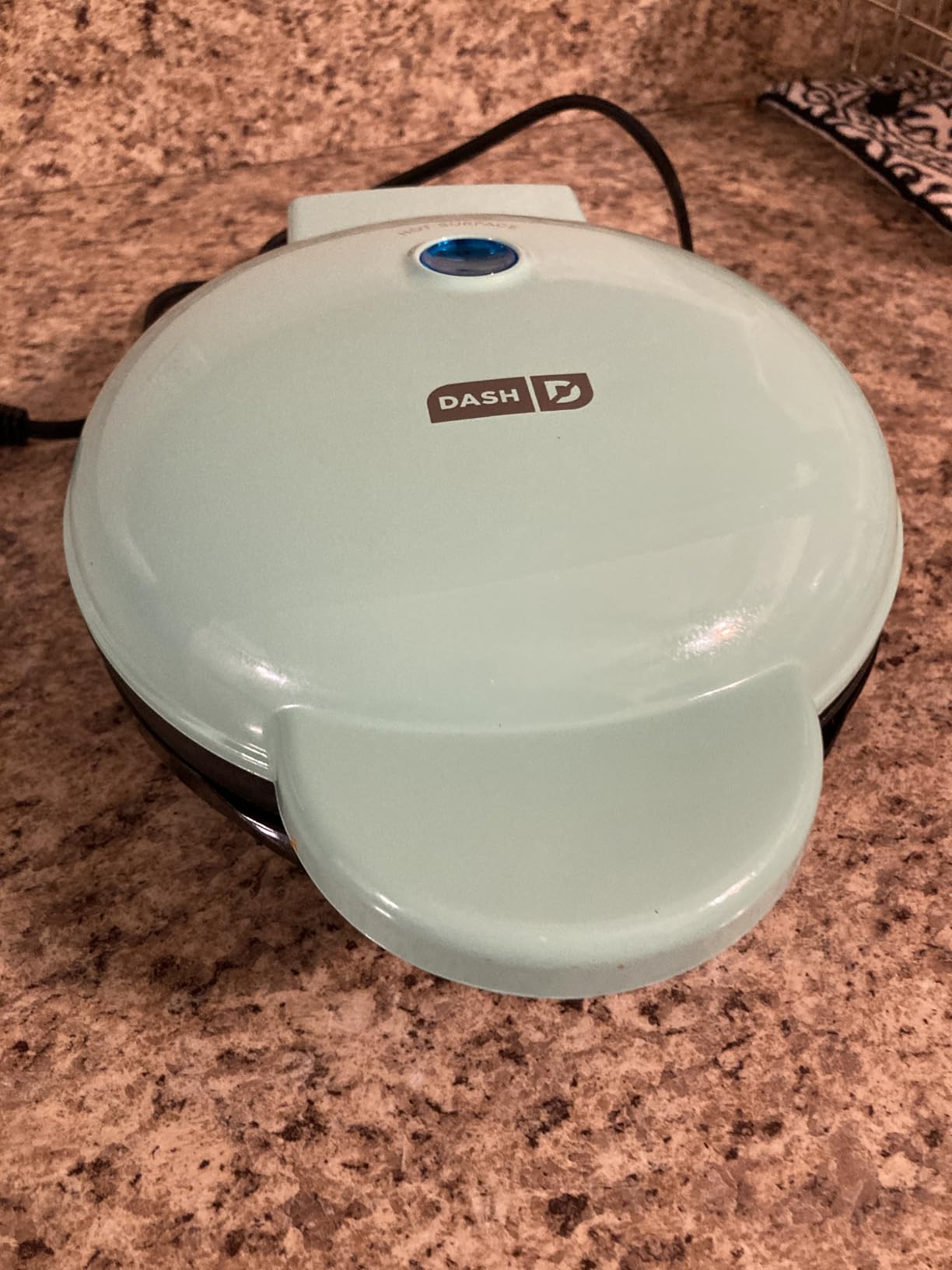 Dash Round Express Electric - Pancake Maker & Eggs Griddle System - Healthy Breakfast Maker - Quick Heat-Up & Easy Cleanup - nonstick surface - Red customer photo 2