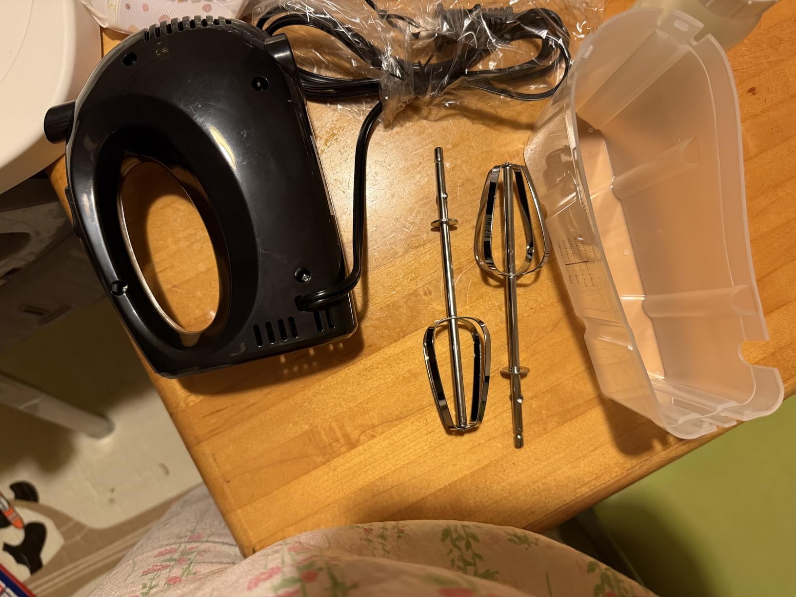 OVENTE 5-Speed Electric Hand Mixer with Storage Case,150W, Black HM151B customer photo 2