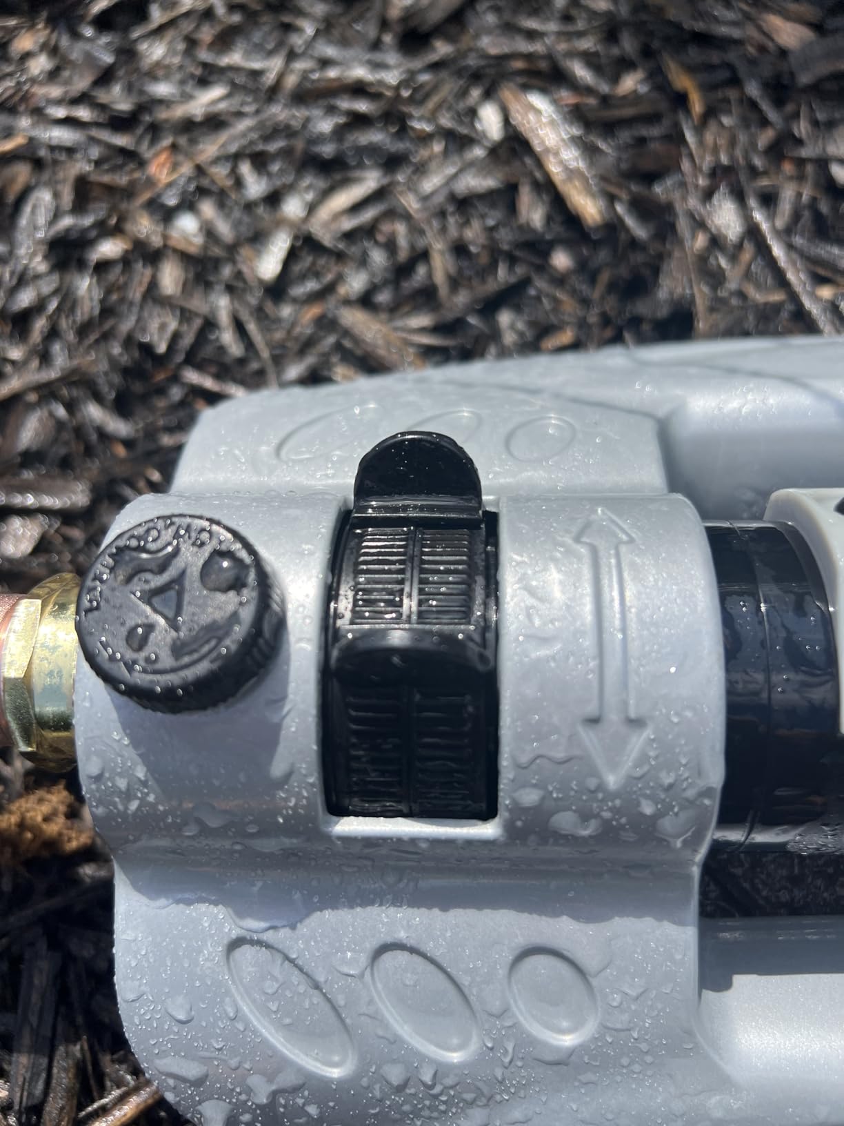 Rocky Mountain Goods Metal Oscillating Lawn Sprinkler - Rust-Proof Aluminum Base - 4,100 Sq. Ft. Coverage - Easy Adjust Range Control - Built-in Spray Jet Cleaning Needle customer photo 2