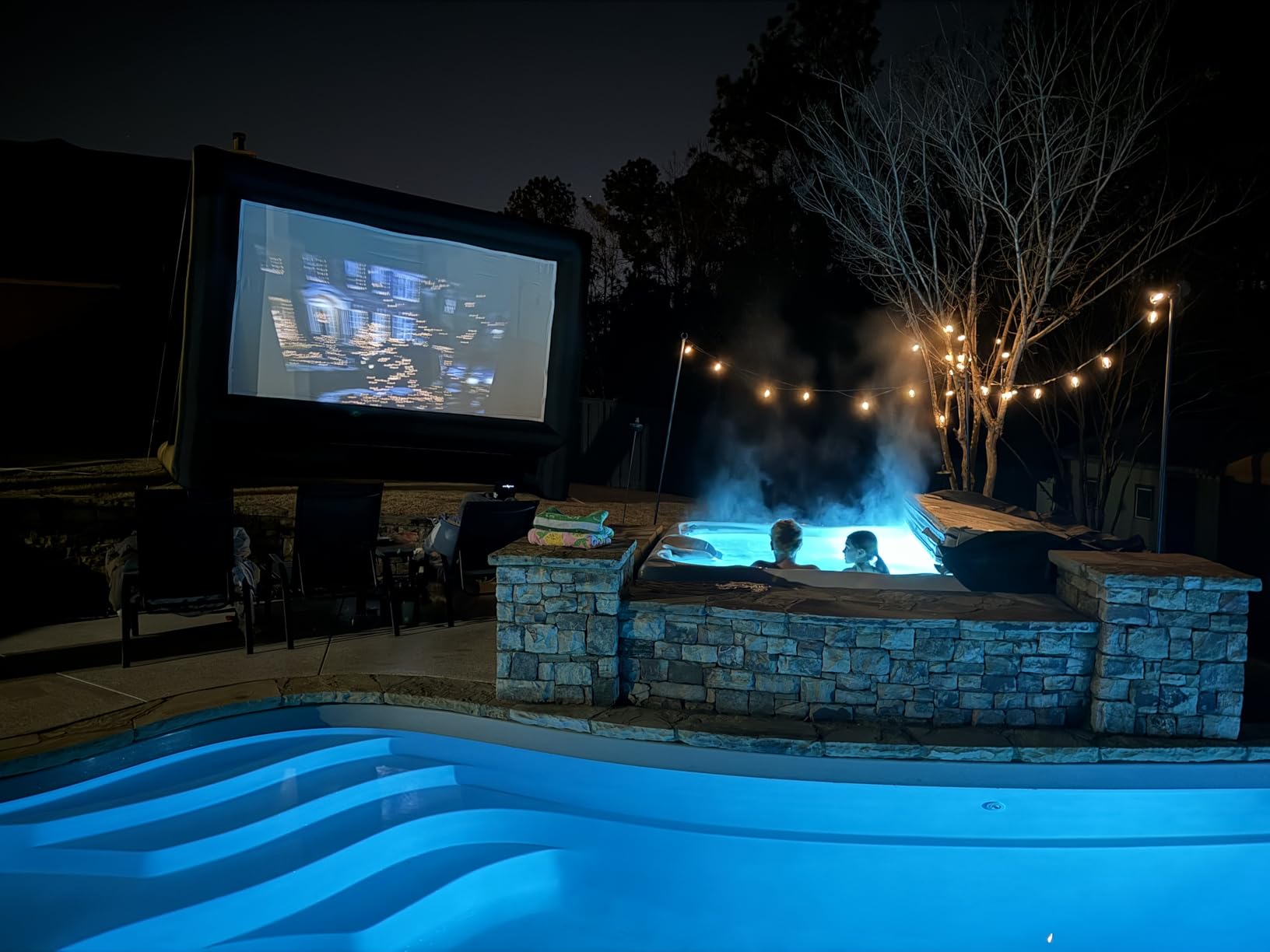 XHYCPY 20 Feet Inflatable Projector Screen Outdoor Inflatable Movie Screen with Air Blower Storage Bag, Easy Set Up Blow Up Screen for Backyard Movie Night, Theme Parties, Celebrations customer photo 2