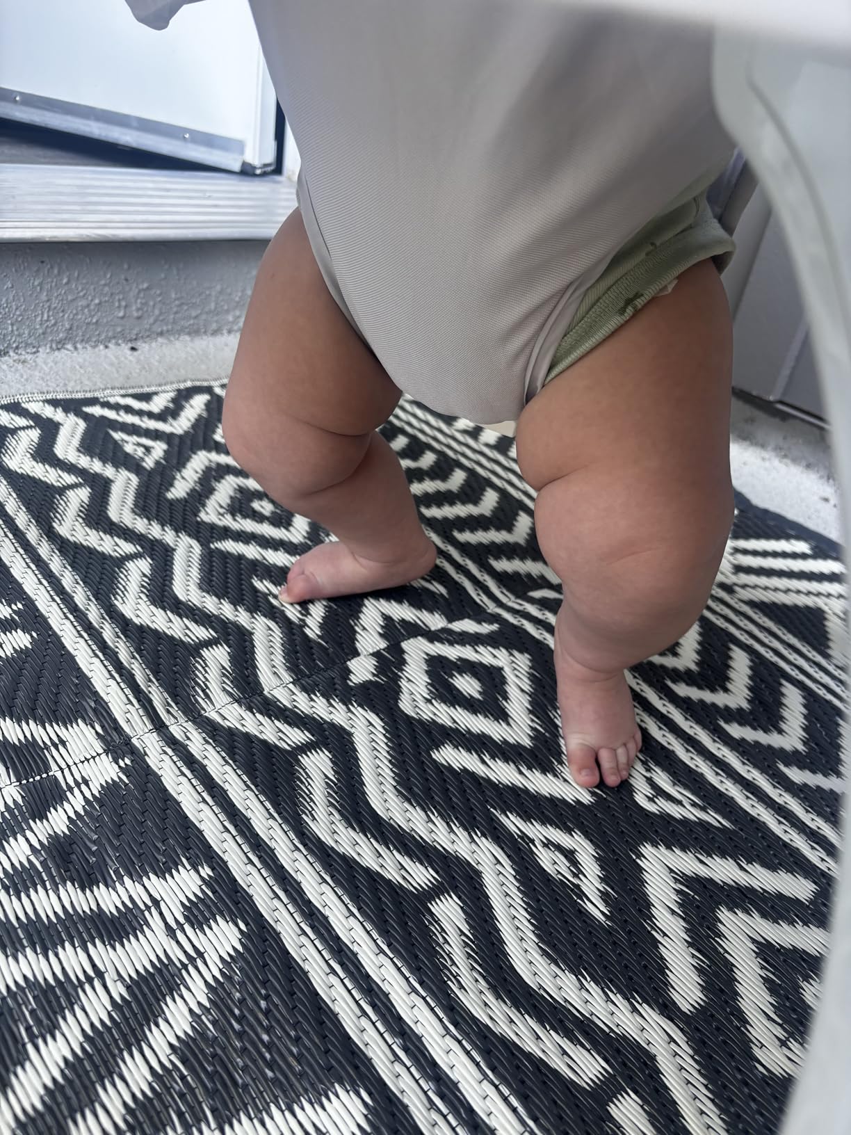 MontVoo Outdoor Rug Carpet Waterproof 5x8 Outdoor Patio Rug Mat Reverisble Plastic Straw Outdoor Rug for RV Camping Picnic Beach Balcony Boho Grey customer photo 2
