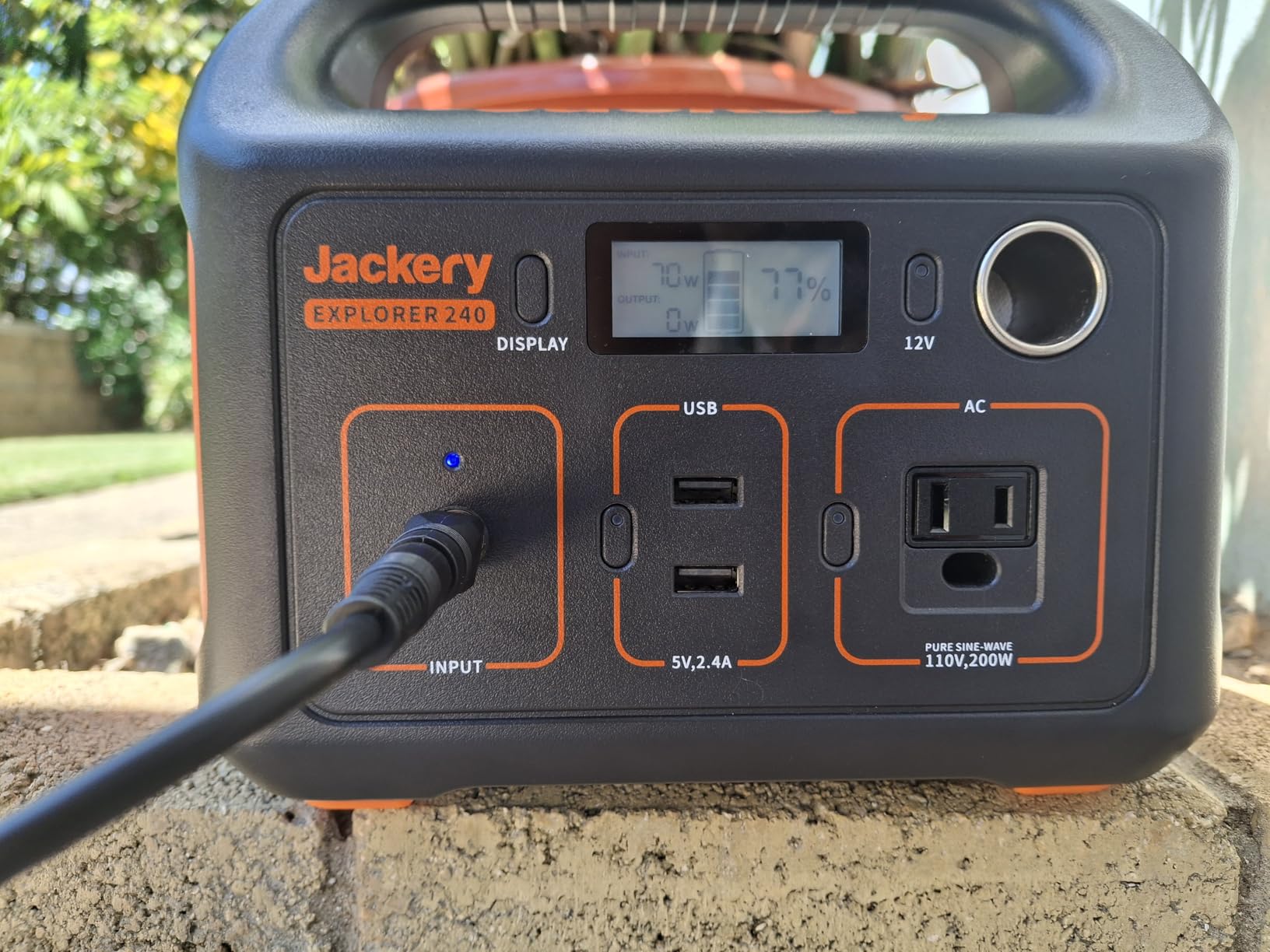 Solar Panels 100Watt Portable 24% High-Efficiency 18V Foldable Solar Charger with USB Outputs for Power Stations, Phones, IP65 Waterproof Perfect for Camping, RVing, Home Backup and Off-Grid Blackouts customer photo 2