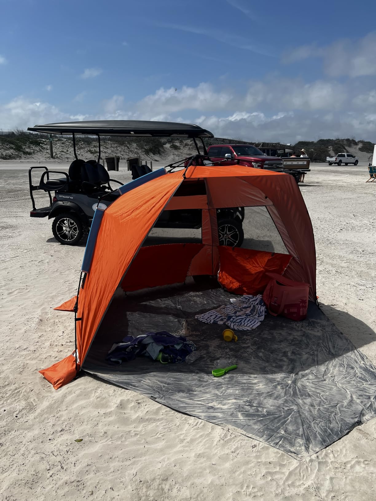 Oileus XX-Large Beach Tent Sun Shelter for 5-6 Person Portable Sun Shade Instant Pop Up Tent for Beach with Carrying Bag, Stakes, 6 Sand Pockets, Anti UV for Fishing Hiking Camping, Waterproof customer photo 2