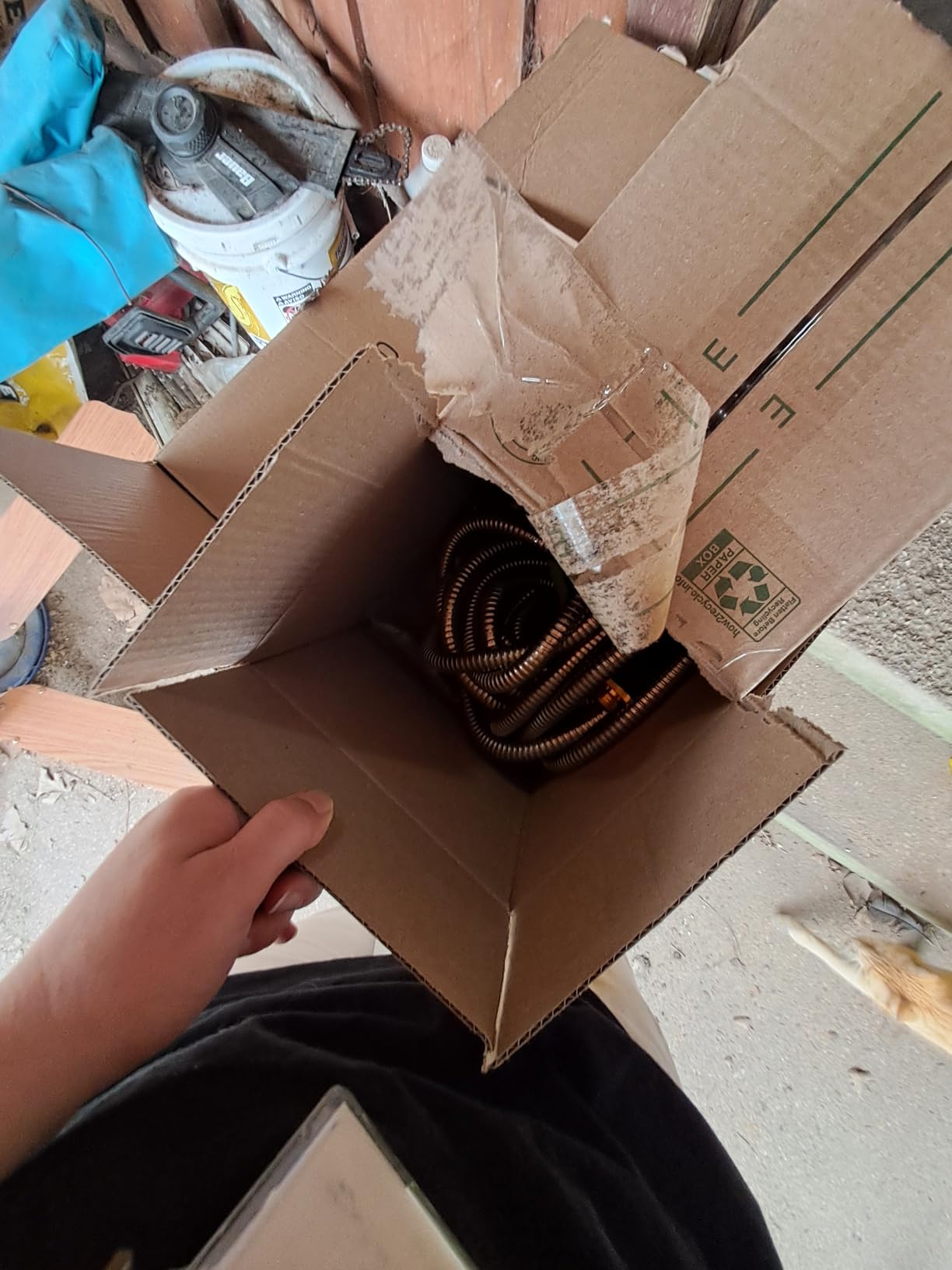 Unywarse Garden Hose 50FT Metal Water Hose with 10 Function Nozzle No-Kink customer photo 1
