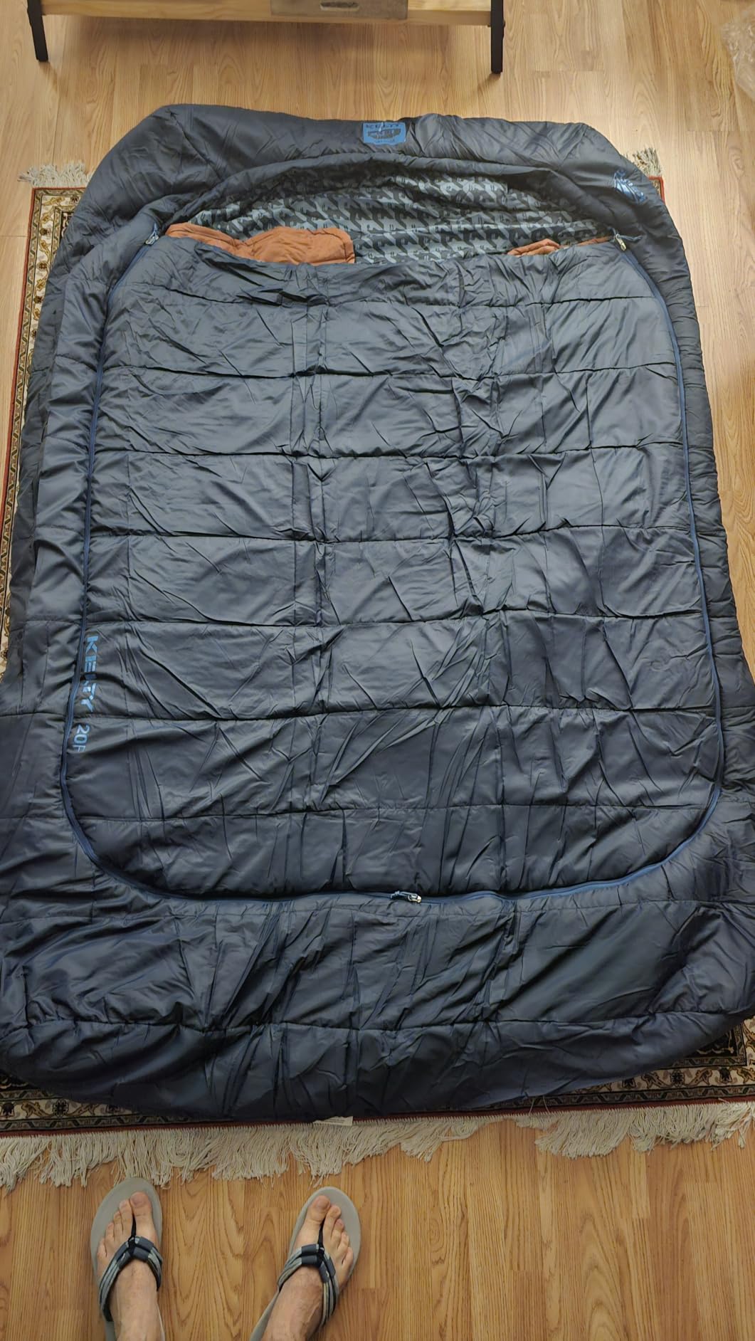 Kelty Tru.Comfort Doublewide 20 Degree Sleeping Bag - Two Person Synthetic Camping Sleeping Bag for Couples & Family Camping | Wider Than a Queen Sized Bed, Removable Top Layer, 2 Built-in Blankets, Oversized Hood, Recycled Fabrics and Synthetic Fill customer photo 2