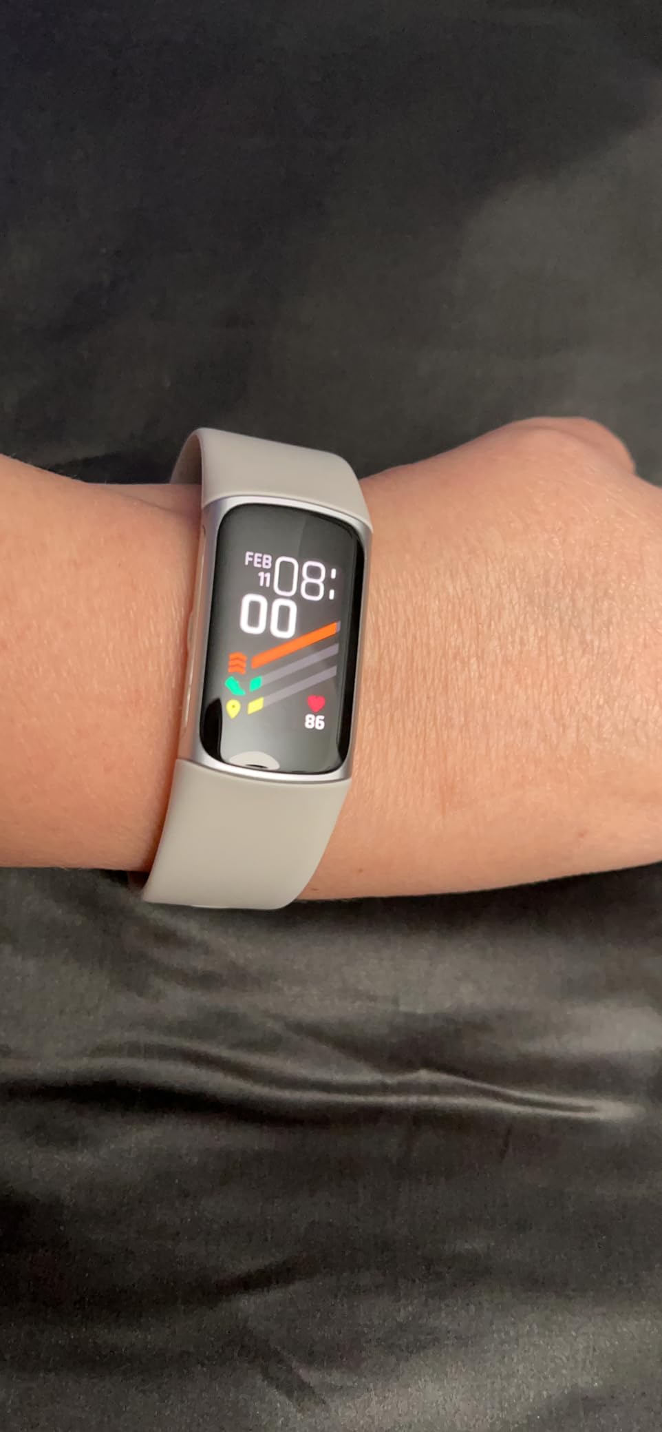 Fitbit Charge 6 Fitness Tracker with Google Apps - Heart Rate on Exercise Equipment - 3-Month Google Health Premium Membership Included - Health Tools - Obsidian/Black - Small&Large Bands Included customer photo 1