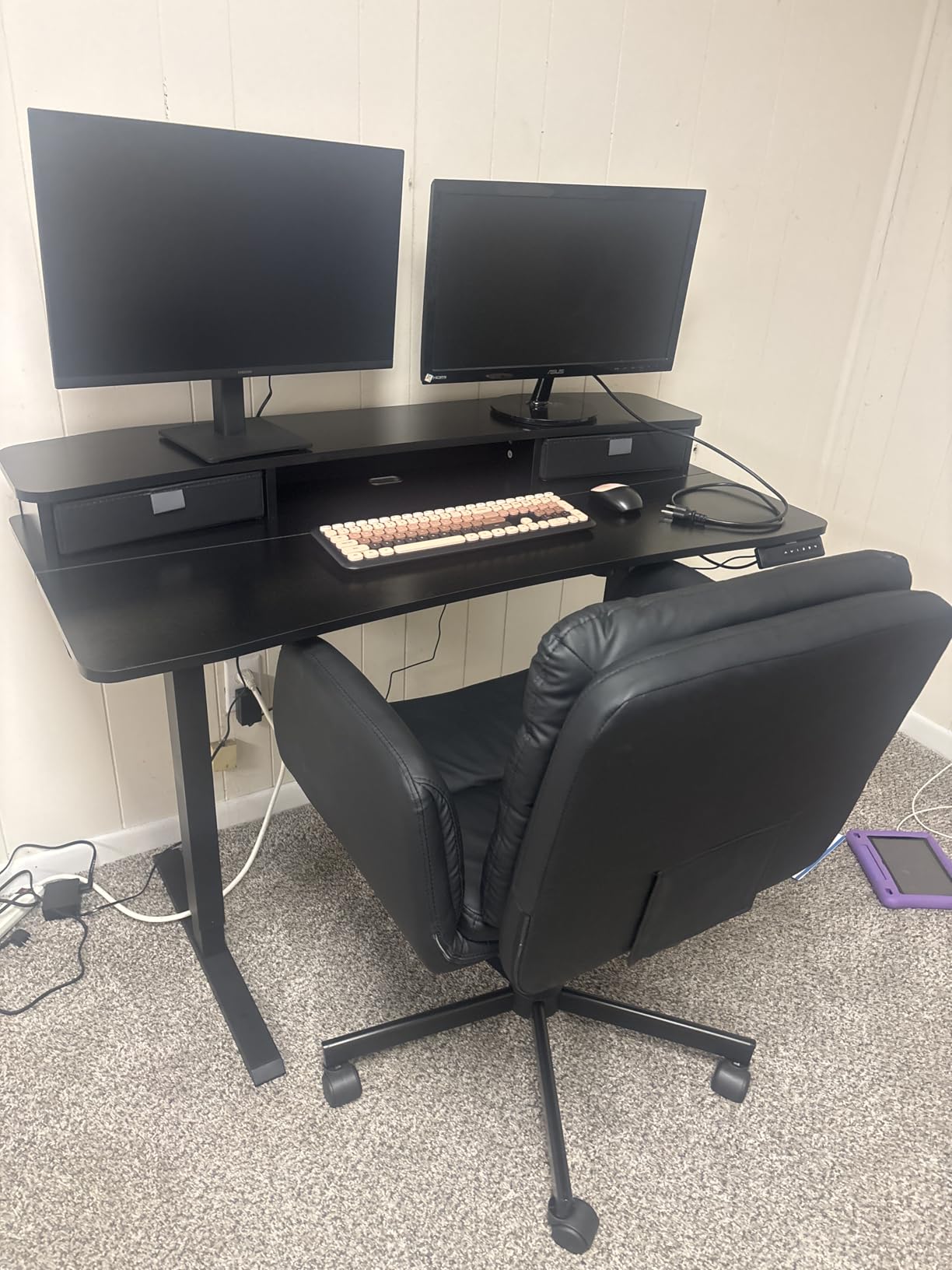 HUANUO 48″ x 24″ Electric Standing Desk with 2 Drawers, C-Clamp Mount Compatible, Height Adjustable Computer Desk, Home Office Stand Up Desk with 4 Preset Heights & 2 Hooks, Black customer photo 1