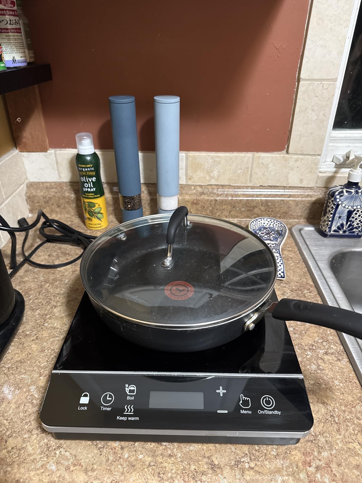 OMEO Portable Induction Cooktop Hot Plate Countertop Burner 1800 Watts Induction Burner with LCD Sensor Touch, LED Display, 10 Temperature Levels, Child Safety Lock, Auto Shutoff Function customer photo 2