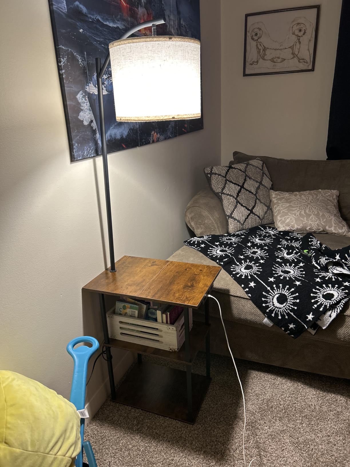 PESRAE Floor Lamp with Table, End Tables with Charging Station(USB & Type-C & AC Port), 3 Color Temperatures 9W LED Bulb, Modern Shelves Side Table for Bedroom, Living Room customer photo 1
