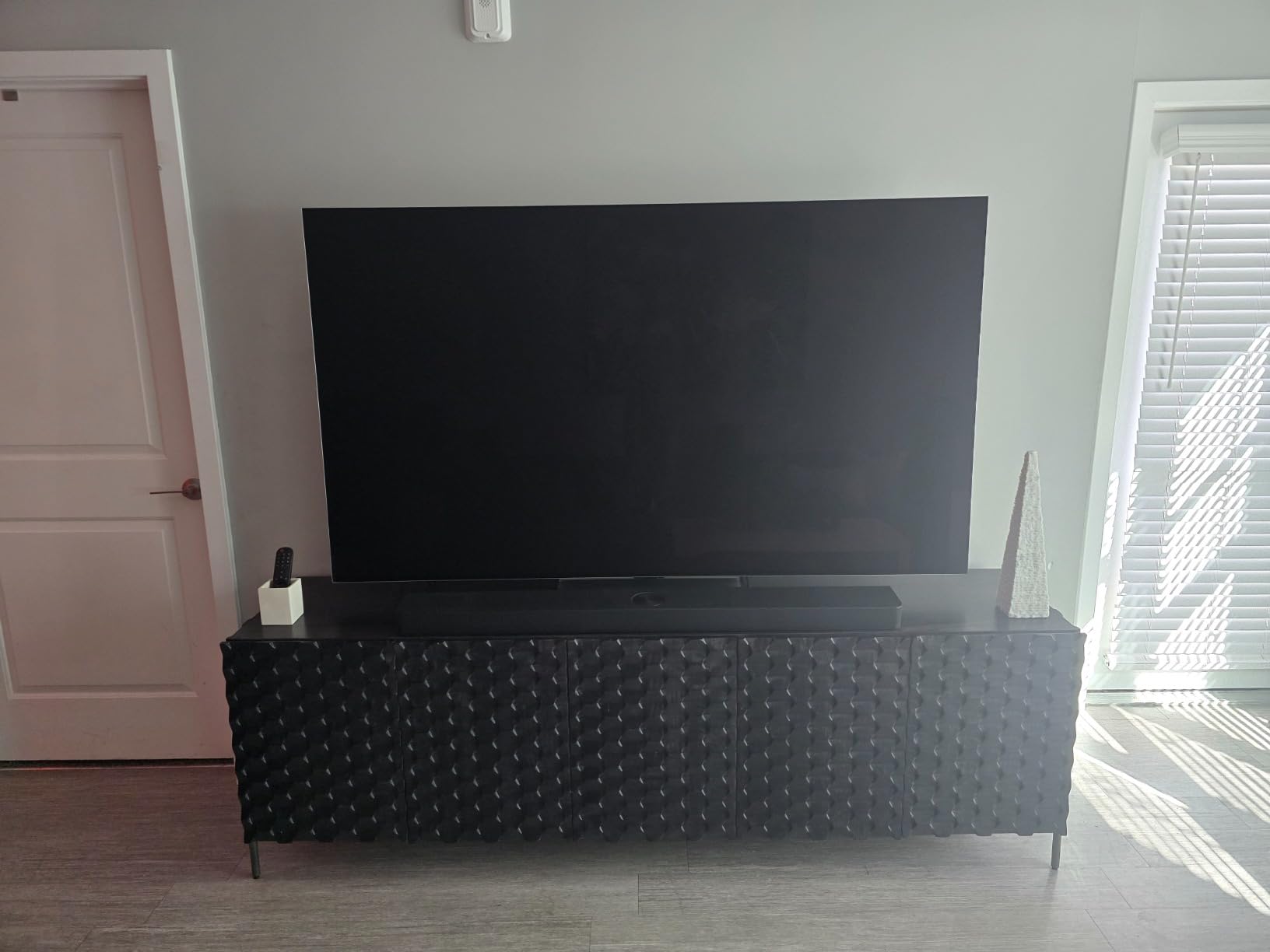 LG S95TR 9.1.5-Channel OLED evo TV Matching Home Theater Soundbar with Rear Surround Speakers and Wireless Subwoofer, Wow Orchestra, Dolby Atmos, WOWCAST Built-in customer photo 2