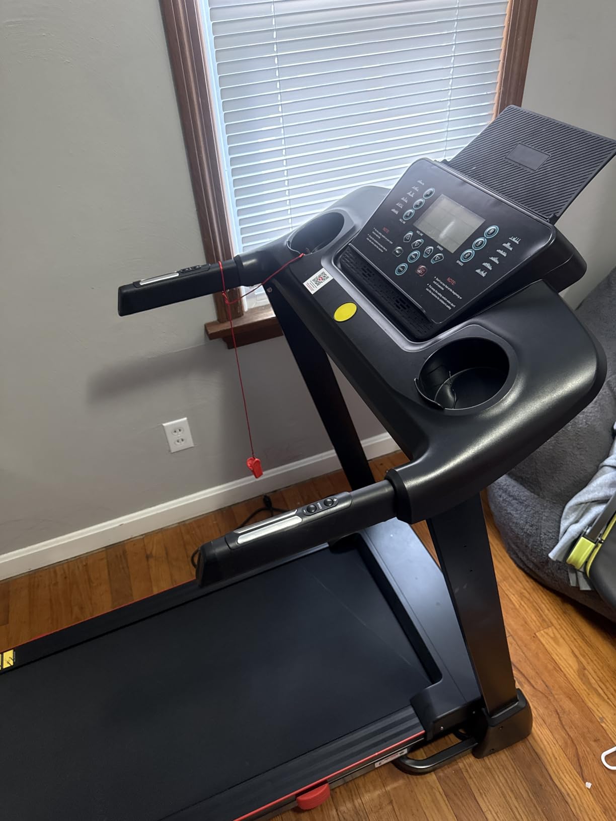 ATEEDGE Treadmills for Home, 15% Auto Incline, Foldable, 350LB Capacity | 18-Inch Wide Running Belt; Quiet 3 HP Motor; Heavy-Duty Support; Shock Absorption Deck; Joint-Friendly Cushioning customer photo 2