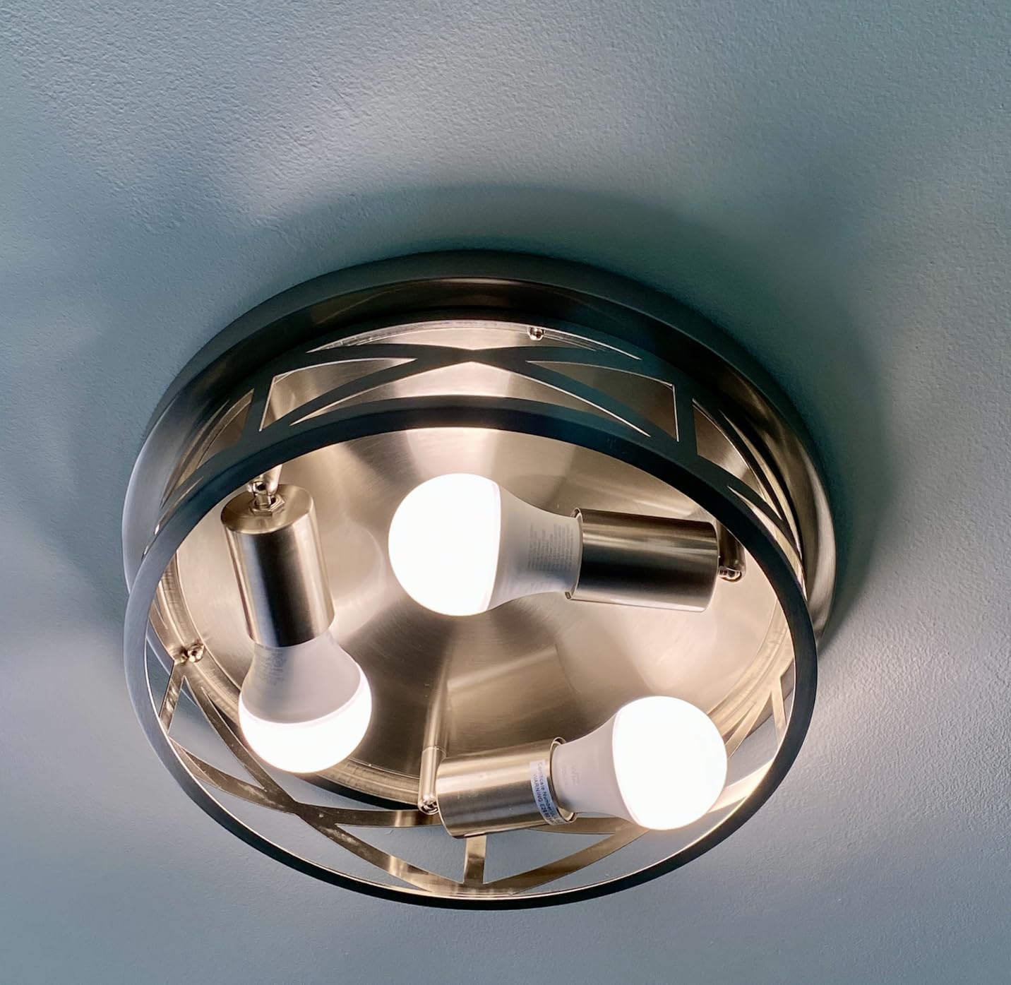 WiZ Connected LED Smart Light Bulbs, Sunset to Sunrise Automation + Motion Detection + Control with Voice or App, Full Color A19 60W 800LM E26 Indoor, Matter Compatible - 1 Pack customer photo 1