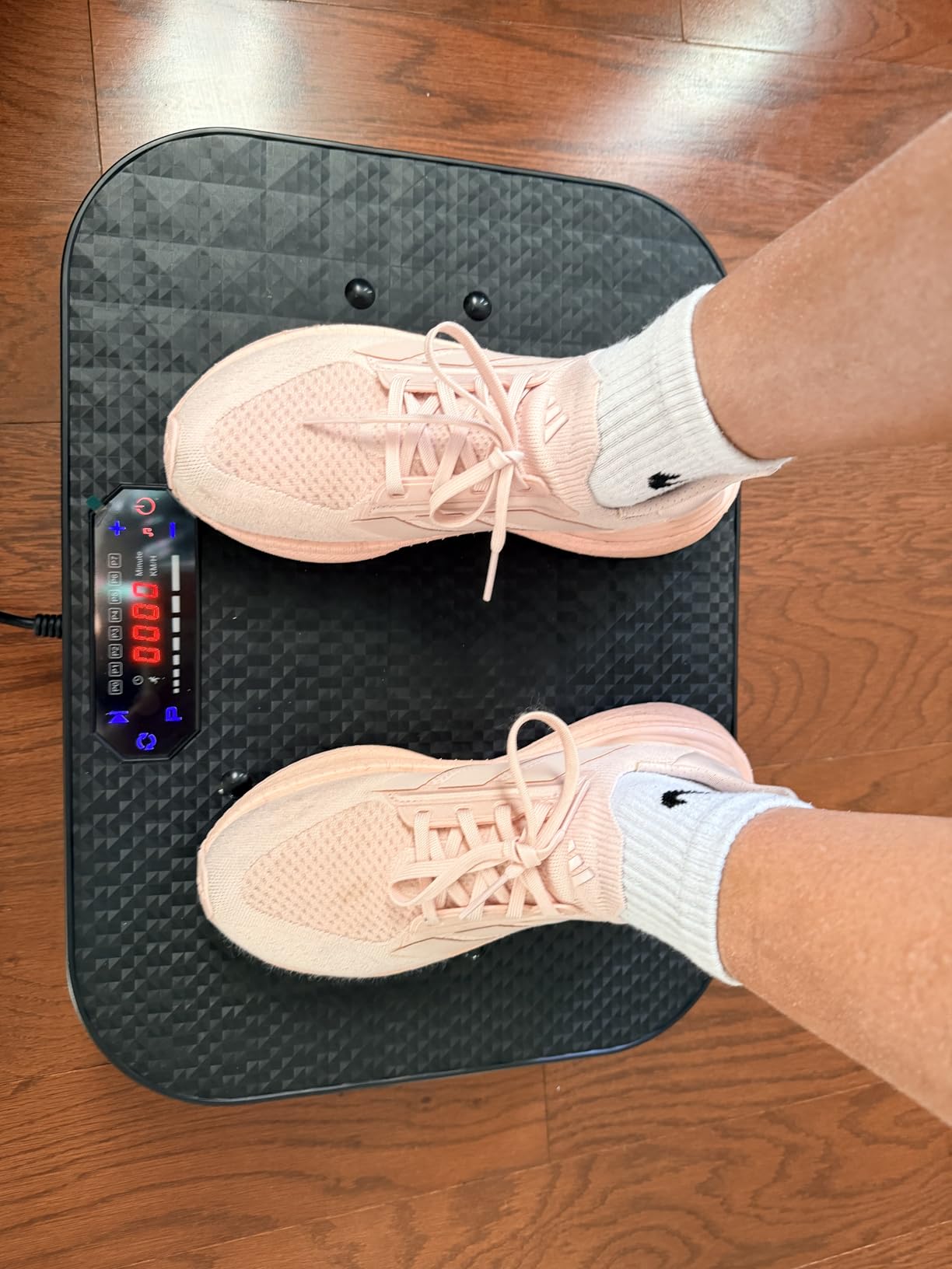 SEDOZIK Vibration Plate Exercise Machine, Vibration Plate for Lymphatic Drainage Weight Loss, 450 Lbs Capacity Full Body Vibrating Platform Workout Equipment with Bluetooth for Home Women Men customer photo 1
