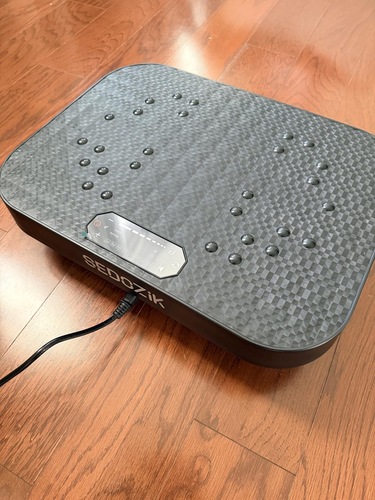 SEDOZIK Vibration Plate Exercise Machine, Vibration Plate for Lymphatic Drainage Weight Loss, 450 Lbs Capacity Full Body Vibrating Platform Workout Equipment with Bluetooth for Home Women Men customer photo 2