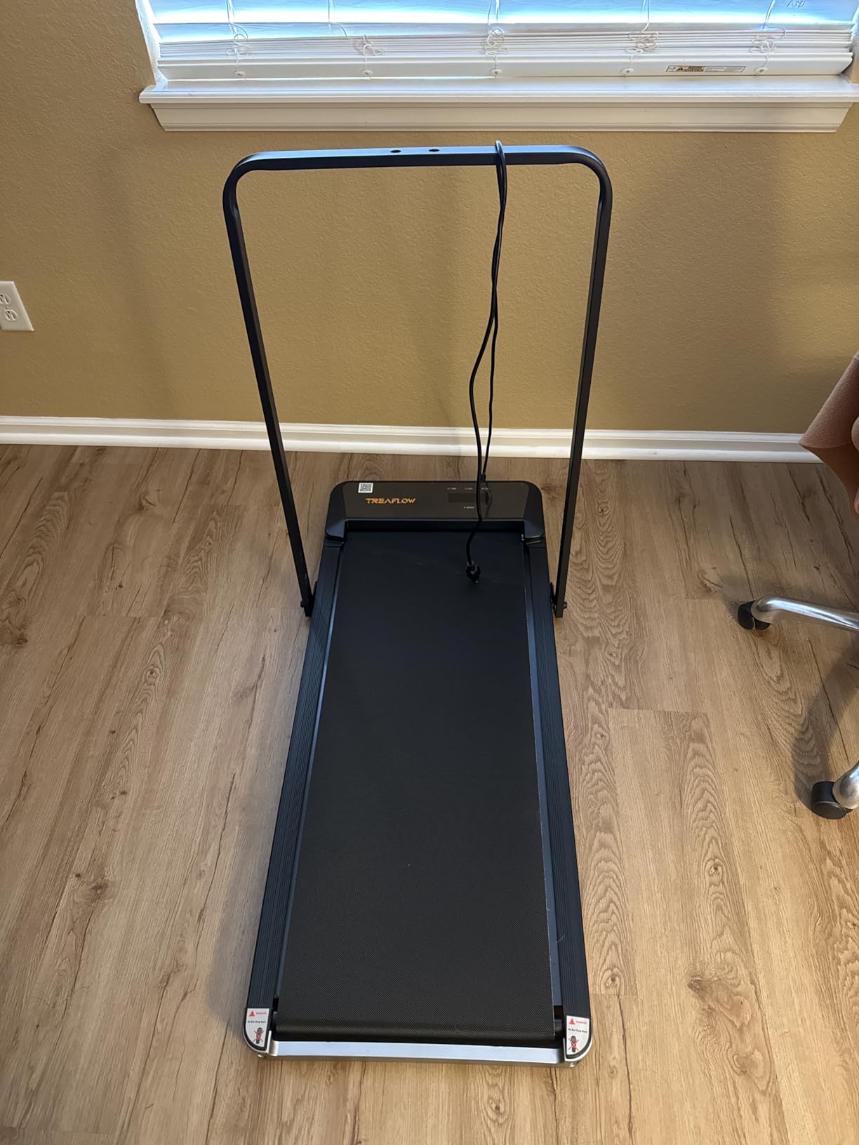 TREAFLOW Walking Pad with Incline, Under Desk Treadmills for Home customer photo 1