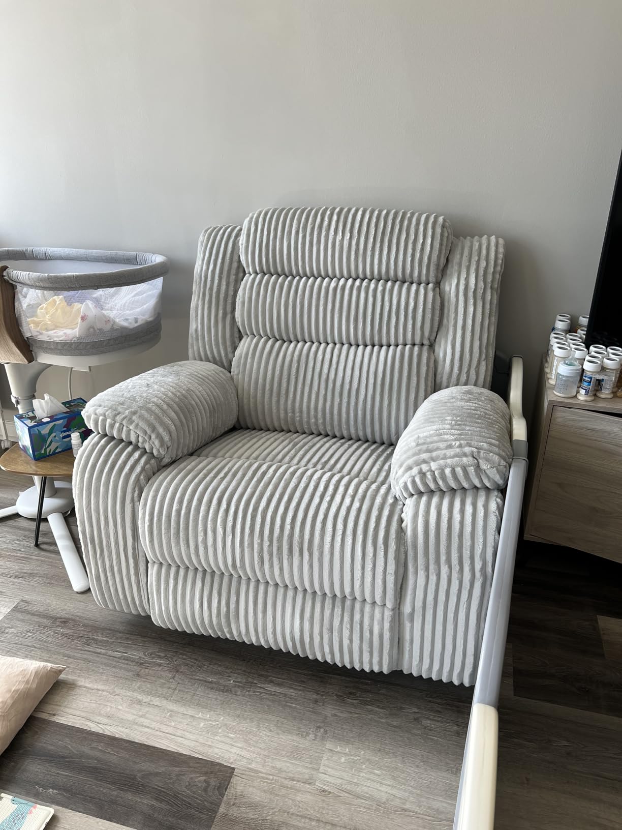 SINCRUMI Power Swivel Rocker Recliner Chair for Adult with Vibration & Heat customer photo 1