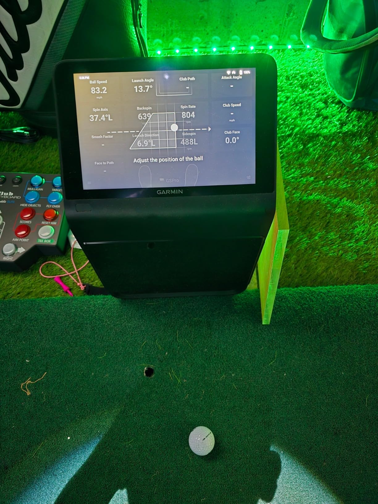 Garmin Approach R50, Premium Golf Launch Monitor & Simulator customer photo 1