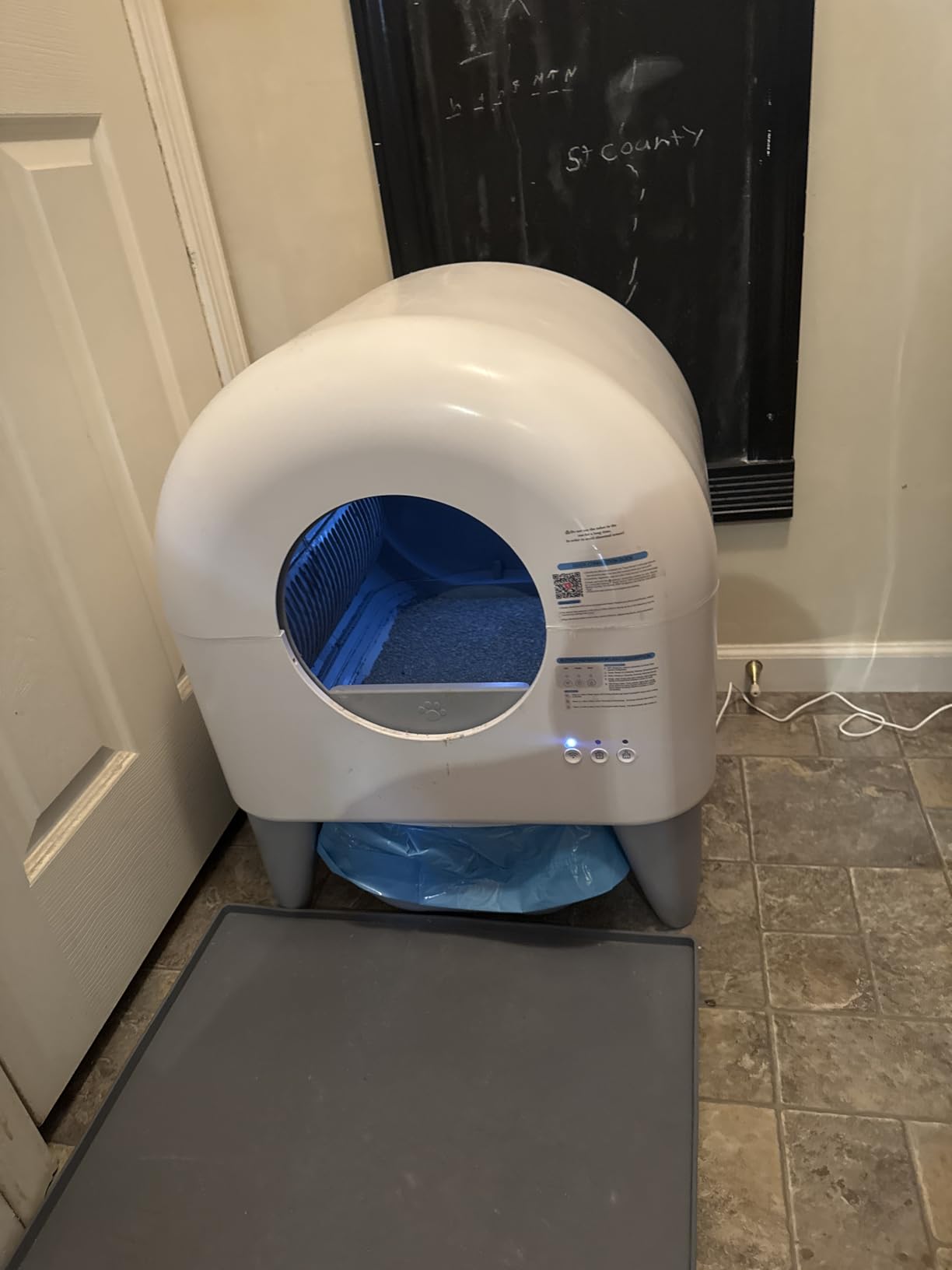 Fumoi Automatic Cat Litter Box Self Cleaning Litter Box Large Capacity for Multiple Cats, App Control with Safety Sensors, Removable Washable Liner,2 Rolls Garbage Bags,Grey customer photo 1