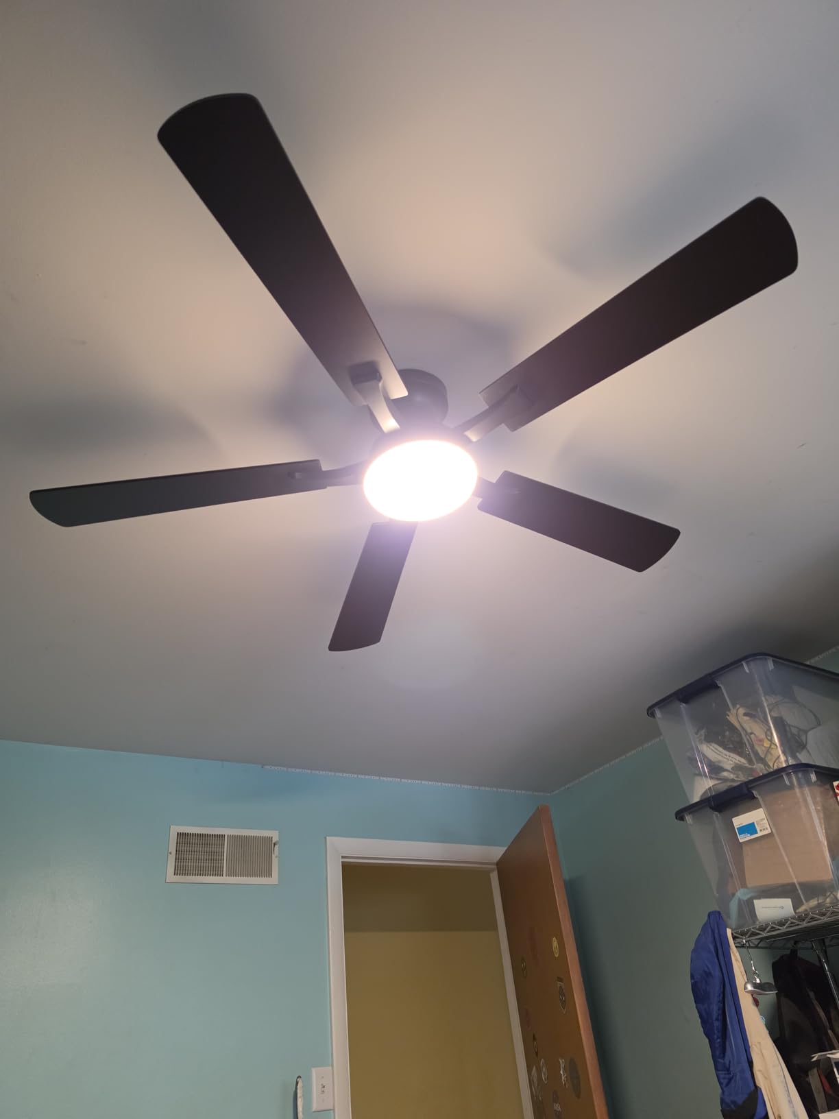 ZMISHIBO 52 Inch Ceiling Fans with Lights, Remote&App Control, Flush Mount | Low Profile, Dimmable 20W LED Light, Quiet Reversible Motor, Strong Airflow, Easy Install for Bedroom/Living Room/Apt, Black customer photo 1