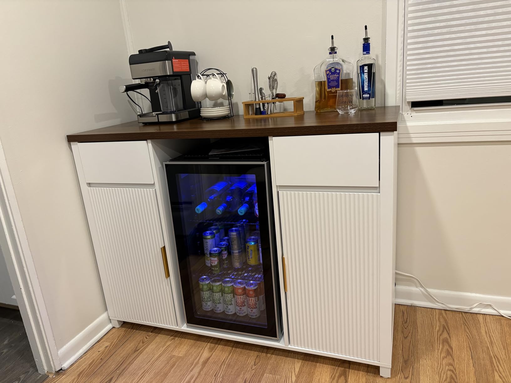 Antarctic Star 0.6Cu.Ft. Freestanding Countertop Wine Cellar Mini Fridge, 4-Bottle Red Wine Beverage Refrigerator, Quiet, Portable, LED Light and Display, 40-61F, Black customer photo 2