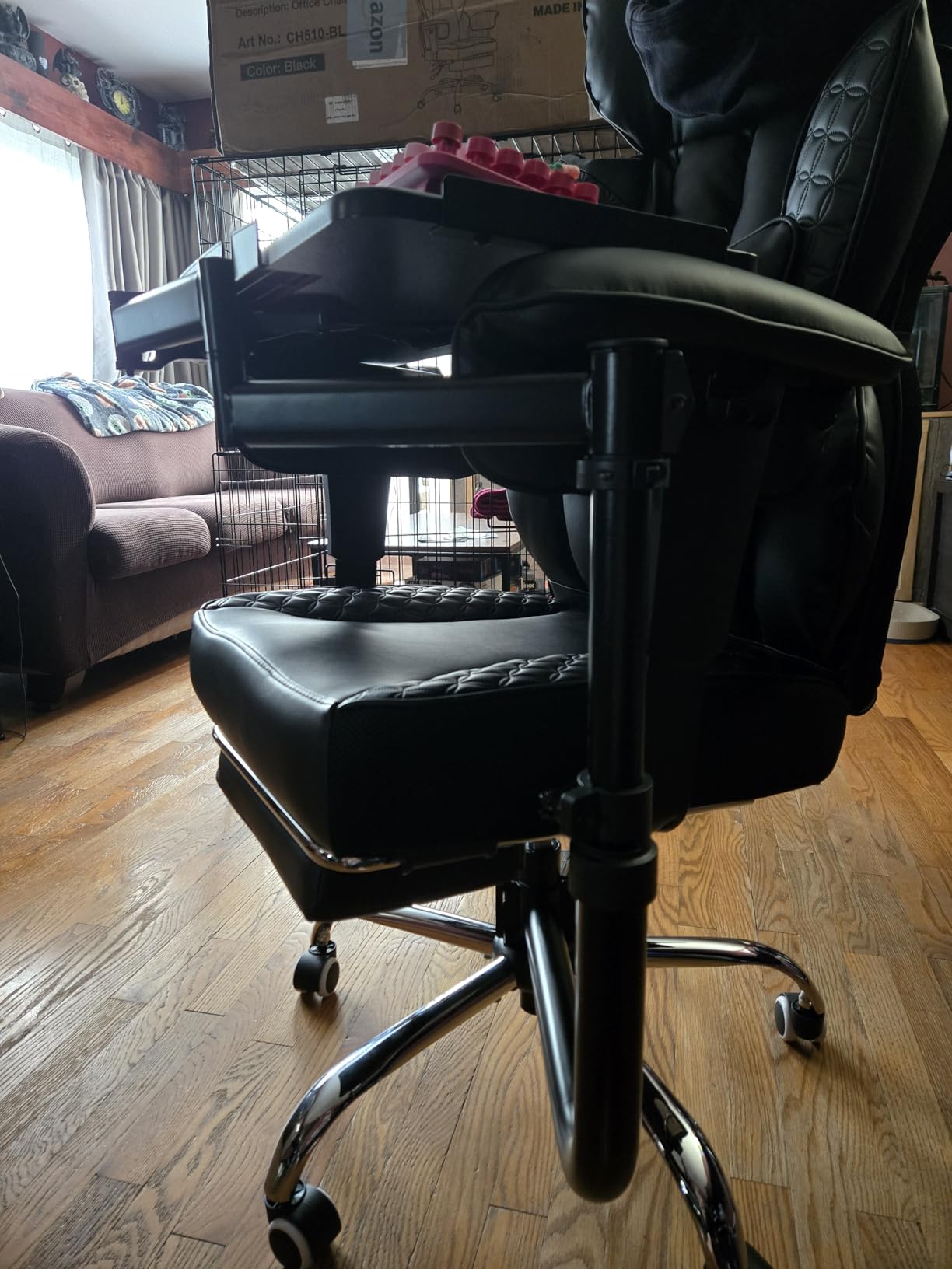 COMHOMA Big and Tall Office Chair Heavy Duty Wide Ergonomic Gaming Chair with Deluxe Embossing Designed Leather with Foot Rest,150°Reclining Adjustable Armrests Pocket Spring Back Support and Pillow customer photo 2