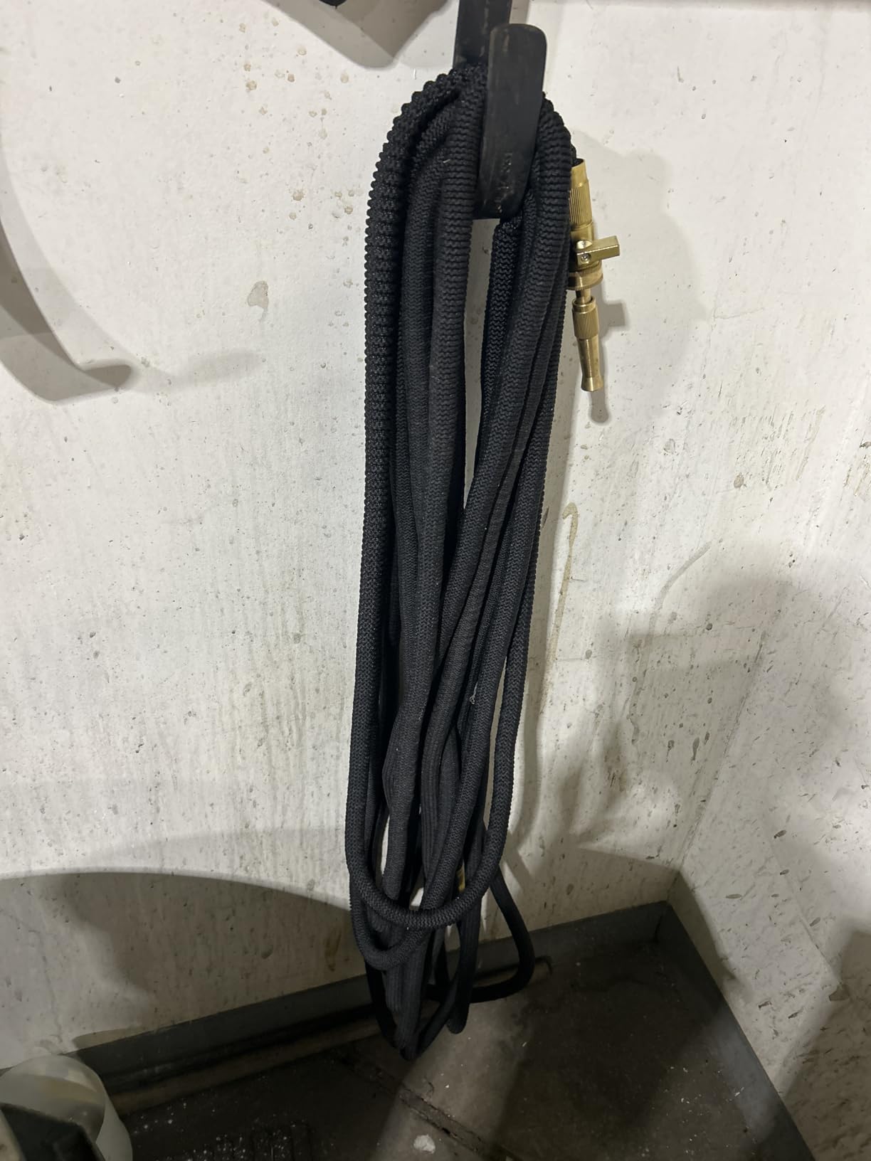 Flexi Hose Expandable Garden Hose with 8 Function Nozzle, 50FT - Lightweight Retractable Garden Hose, Water Hose - No-Kink Flexibility, 3/4 Inch Solid Brass Fittings and Double Latex Core customer photo 2