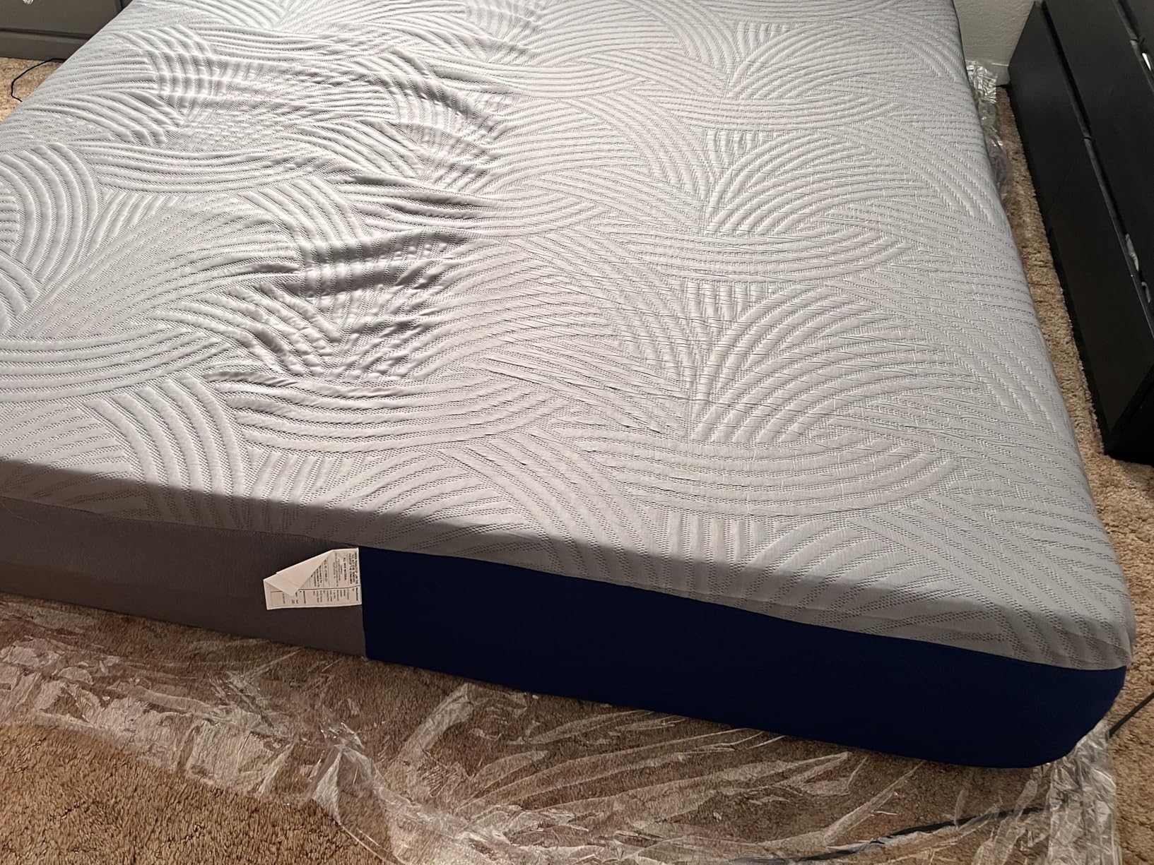 Sweetnight CoolNest Queen Mattress, 14 Inch Cooling Memory Foam Mattress customer photo 2