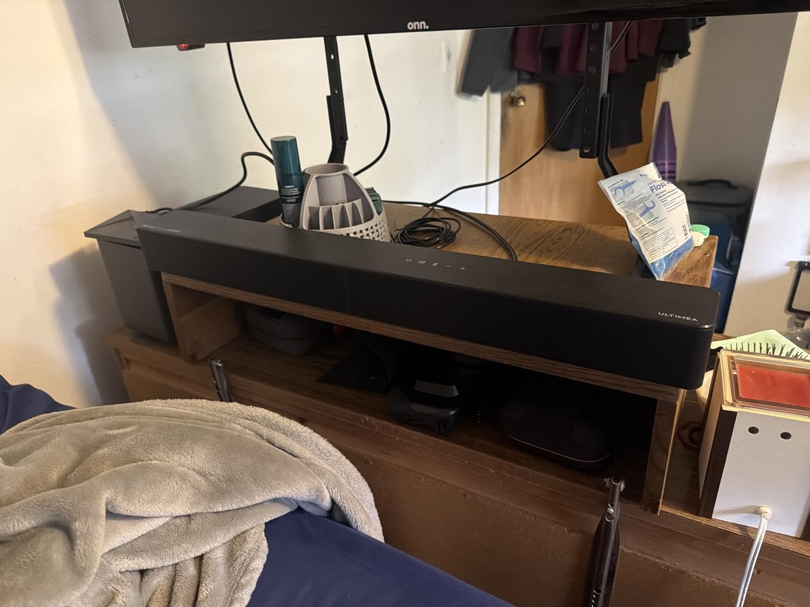 ULTIMEA 5.1CH Surround Sound Bar with Subwoofer, Dolby Atmos, VoiceMX, BassMX, APP, 300W Soundbar for Smart TV, Home Theater Surround Sound System for TV, Bluetooth 5.4, Poseidon M60 (2026 Model) customer photo 1