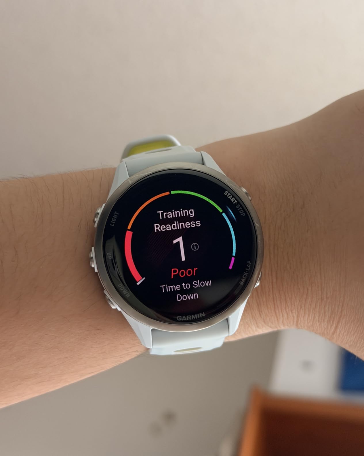 Garmin Forerunner 970, Premium GPS Running and Triathlon Smartwatch, AMOLED Display, Built-in LED Flashlight, Carbon Gray DLC Titanium with Black Case and Translucent Whitestone Band customer photo 1