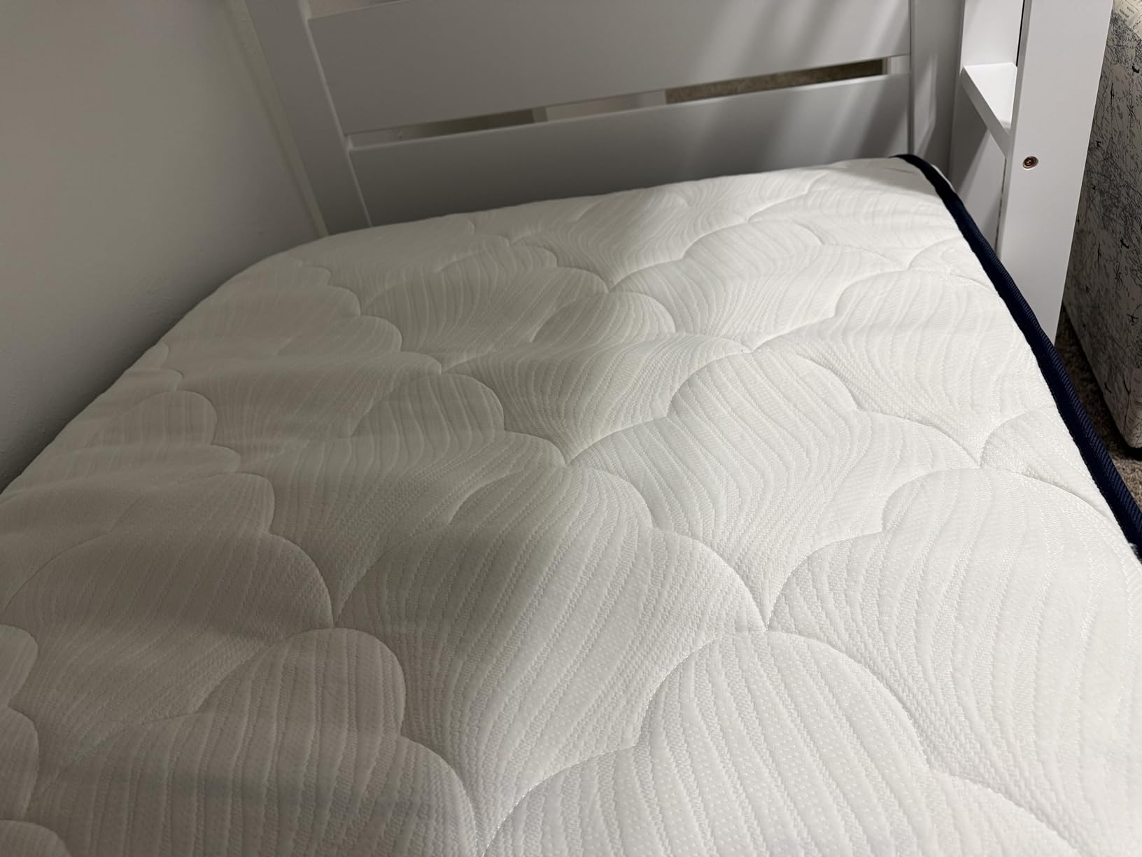 Medium Firm Queen Mattress 14 Inch - Hotel Collection Hybrid Mattress with 7-Zone Support for Spinal Alignment, Extra Back & Hip Support, Fiberglass-Free, CertiPUR-US Certified, 365-Night Trial customer photo 2