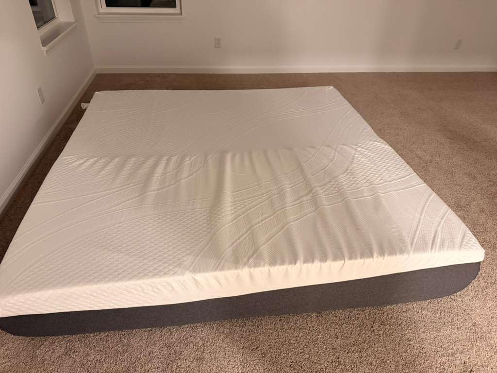 Novilla Bliss Cooling Queen Mattress, 14 Inch Gel Queen Memory Foam customer photo 2