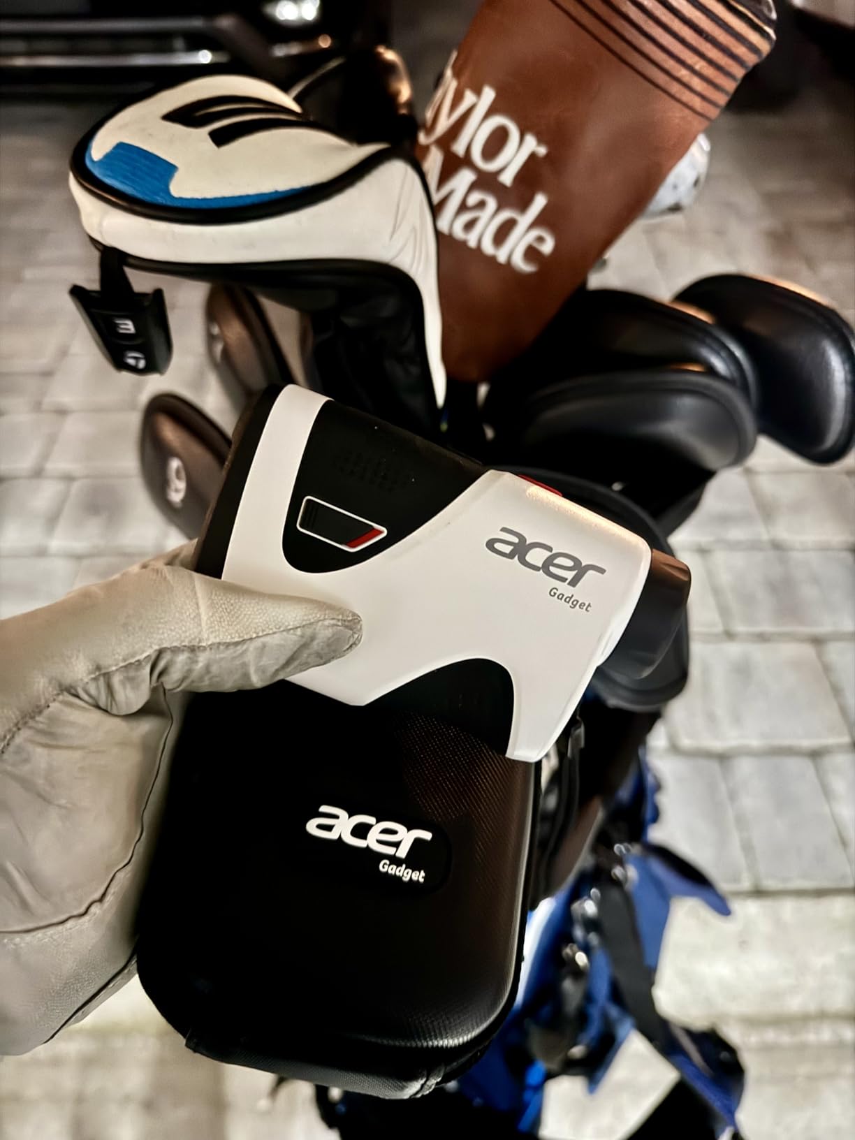 Acer Pro Golf Rangefinder with Slope Switch, Pin Lock Vibration - 1200 Yards Laser Range Finder Golf, 7X Magnification, Rechargeable Battery with Magnet Stripe, IP54 Waterproof, Golf Gifts for Men customer photo 1