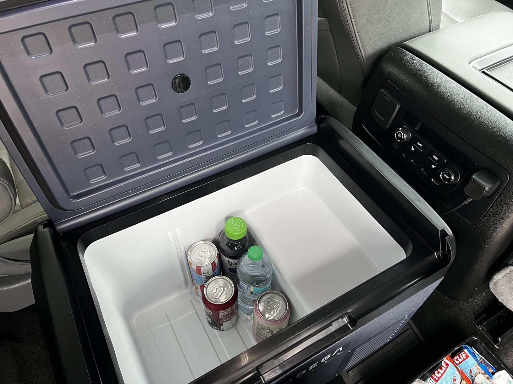 BODEGA 12 volt Car Refrigerator - 16QT Portable， Low Noise, Fast Cooling with LED Display, Multiple Charging Options, Energy-Efficient for Road Trips & Outdoor Adventures customer photo 1