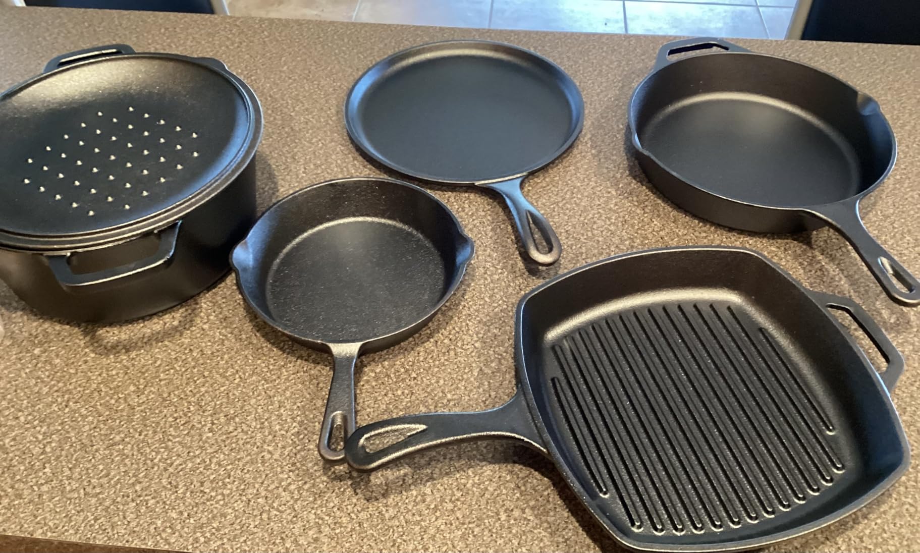 6 Piece Pre-Seasoned Cast Iron Cookware Set - Incl. 5QT Dutch Oven with Lid, 8'' and 10.25'' Cast Iron Skillets, 10.5'' Round Griddle, and a Square Grill Pan customer photo 2