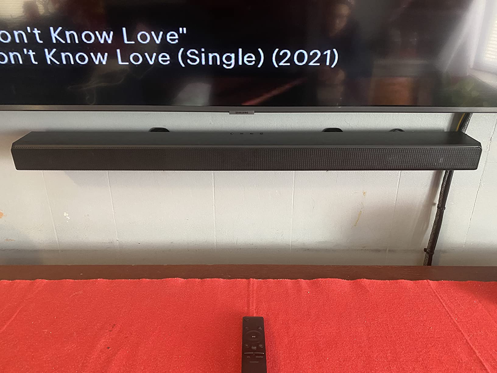 Samsung HW-B400F B-Series 2.1ch Soundbar with Wireless Subwoofer - Deep Bass, Smart Sound & Game Mode - Bluetooth Wireless TV Connection for Home Theater and Gaming customer photo 2