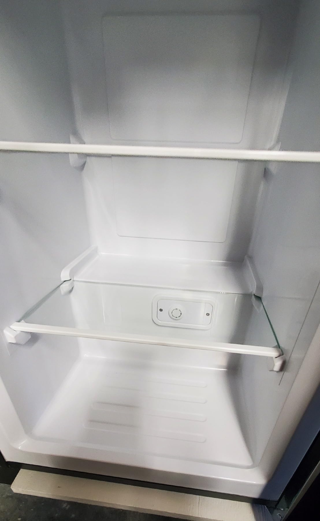 Kismile Upright Freezer, 3.0 Cu.ft Mini Freezer with Reversible Single Door, Removable Shelves, Small Freezer with Adjustable Thermostat for Home/Dorms/Apartment/Office (Black) customer photo 1