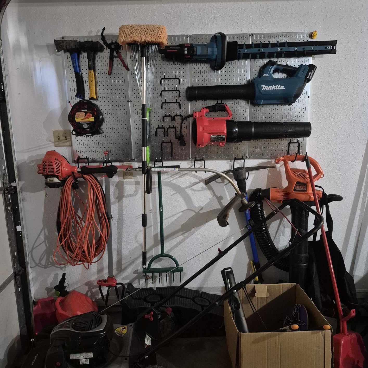Wall Control 30-P-3232GV Galvanized Steel Pegboard Pack customer photo 1