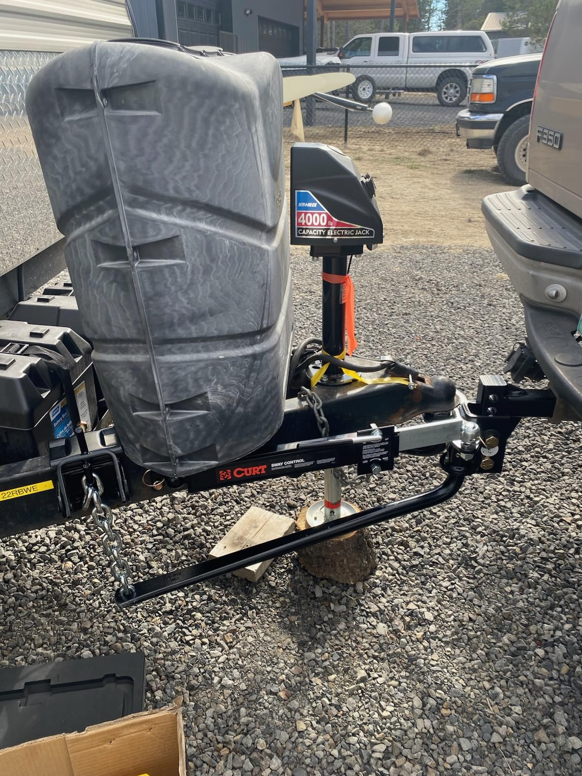 CURT 17063 Round Bar Weight Distribution Hitch with Sway Control, 14,000 lb customer photo 1