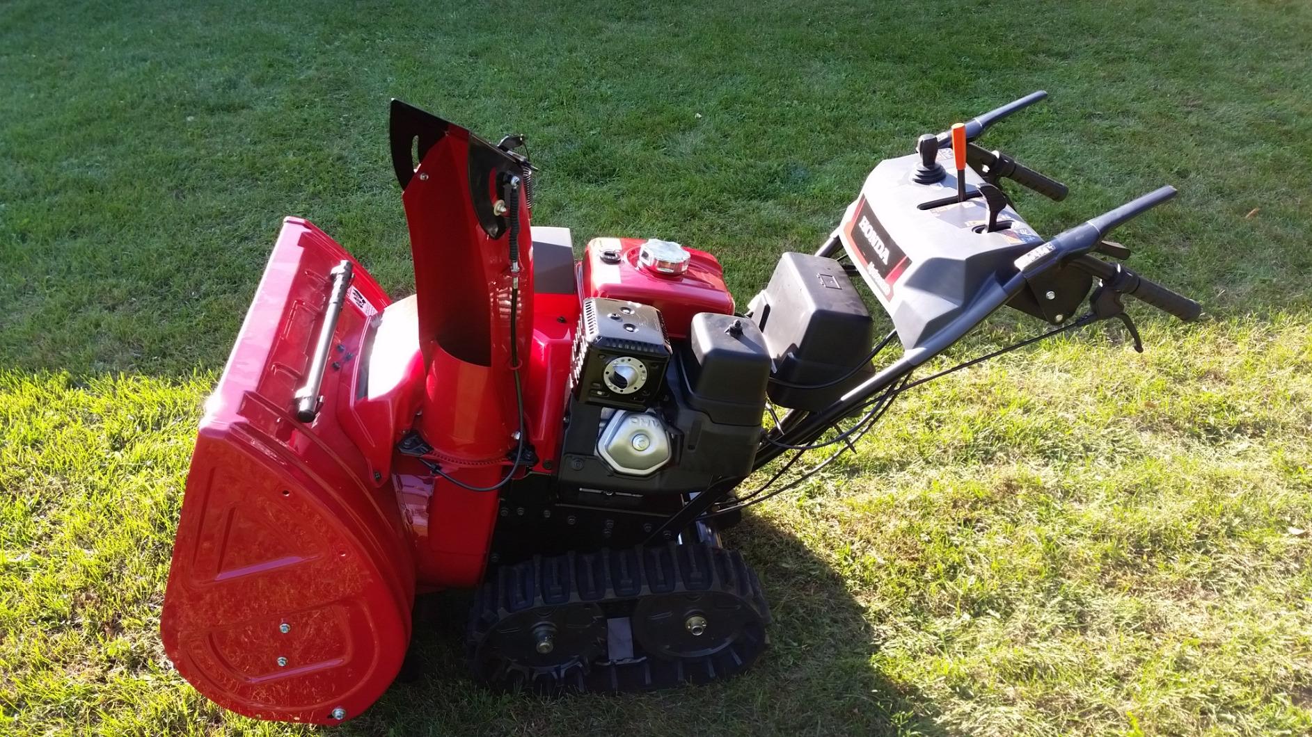 Honda HSS928 28-Inch Two Stage Snow Blower (HSS928AATD) customer photo 2
