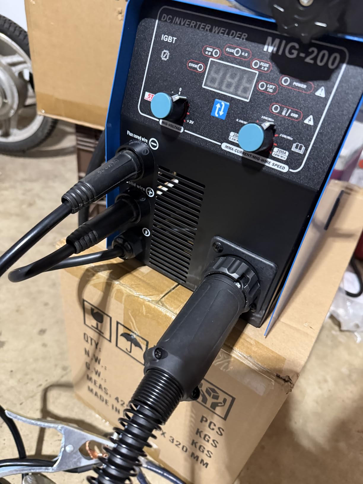200A MIG Welder 110V/220V, 4-in-1 Gas MIG/Flux Core/Lift TIG/Stick Welding Machine, Beginner-Friendly Synergic Control, IGBT Inverter Welder for Home DIY, Repair & Light Workshop customer photo 2