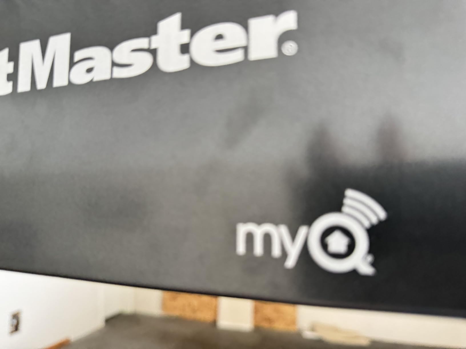 Liftmaster myQ Smart Garage Control - Wireless Garage Hub and Sensor with WiFi & Bluetooth - Smartphone Controlled, 821LMC-S, White customer photo 2