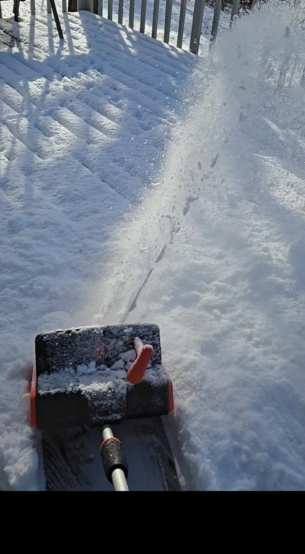 VOLTASK Cordless Snow Shovel, 24V | 13-Inch | 4-Ah Cordless Snow Blower with Directional Plate & Adjustable Front Handle (4-Ah Battery & Quick Charger Included) customer photo 2