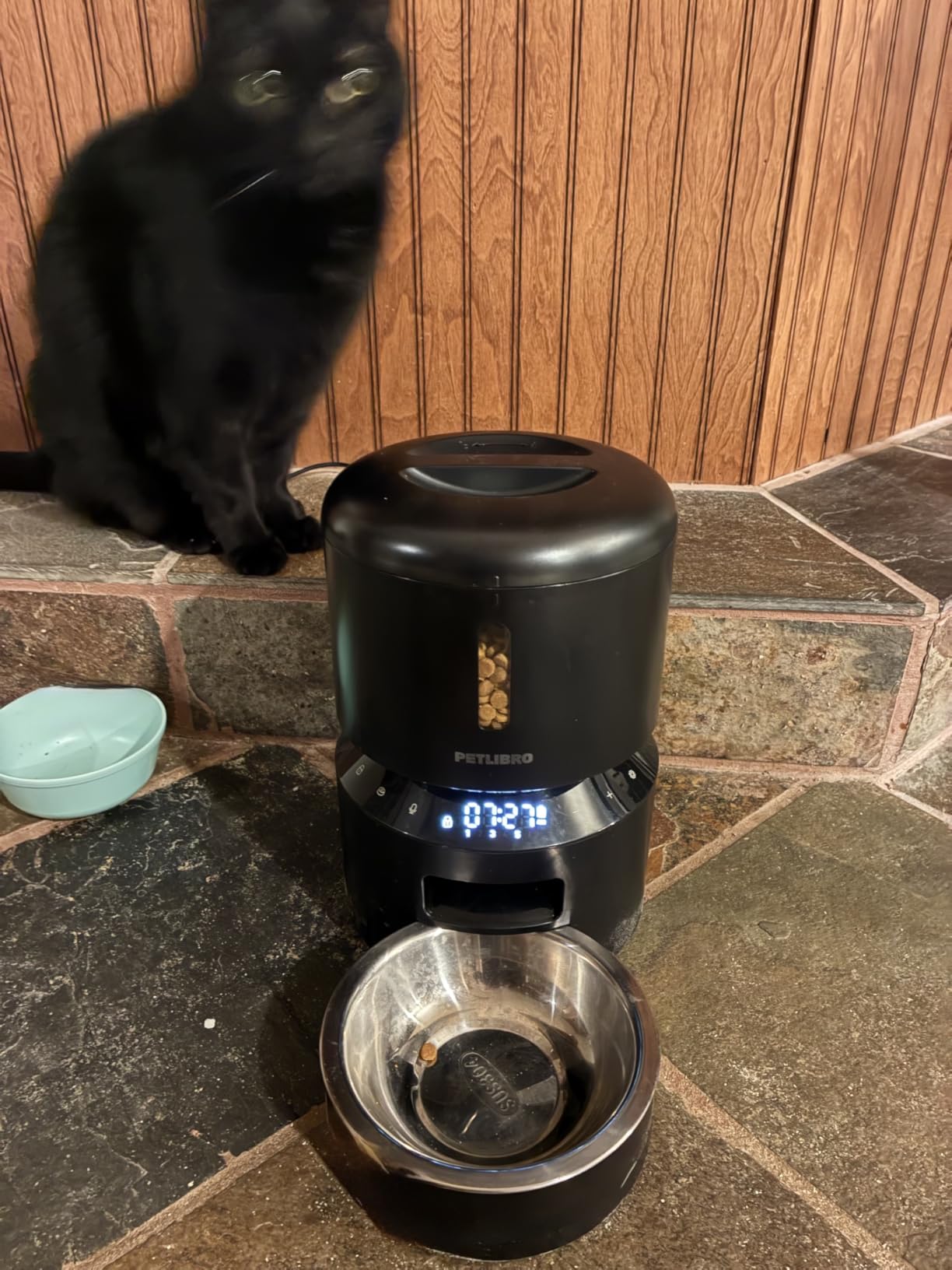 PETLIBRO Automatic Cat Feeder with Camera, 1080P HD & Night Vision, 5GHz/2.4GHz WiFi & Cam Smart Pet Feeder with App Control, 2-Way Audio, Motion Alerts for Cats & Dogs, Stainless Steel Single Tray customer photo 2