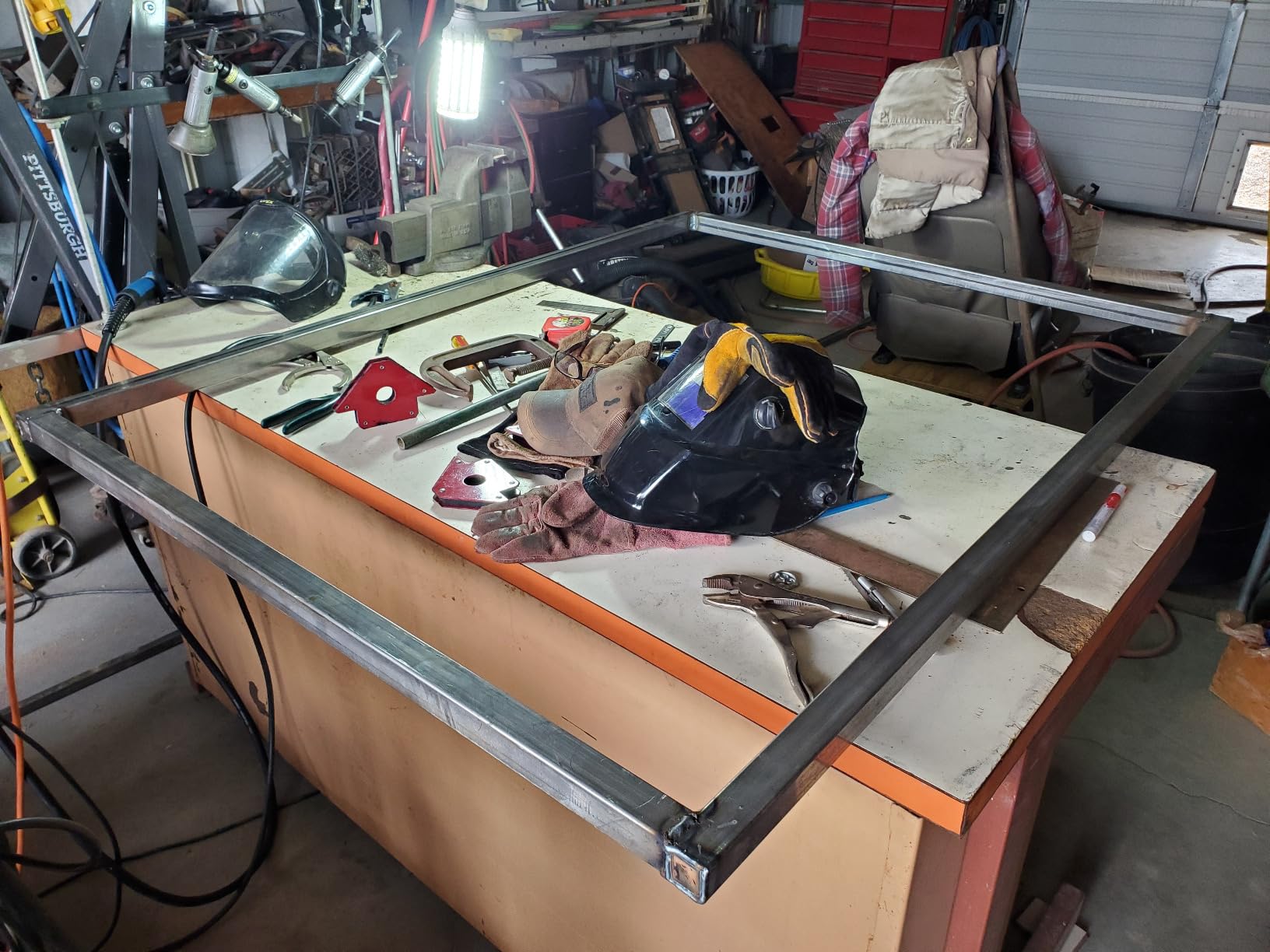 AZZUNO 200A MIG Welder, 110V/220V Dual Voltage multiprocess welder, Gas Gasless MIG Welding Machine, 4 in 1 Flux MIG/Solid Wire/Lift TIG/Stick ARC Welder (Grey) customer photo 2