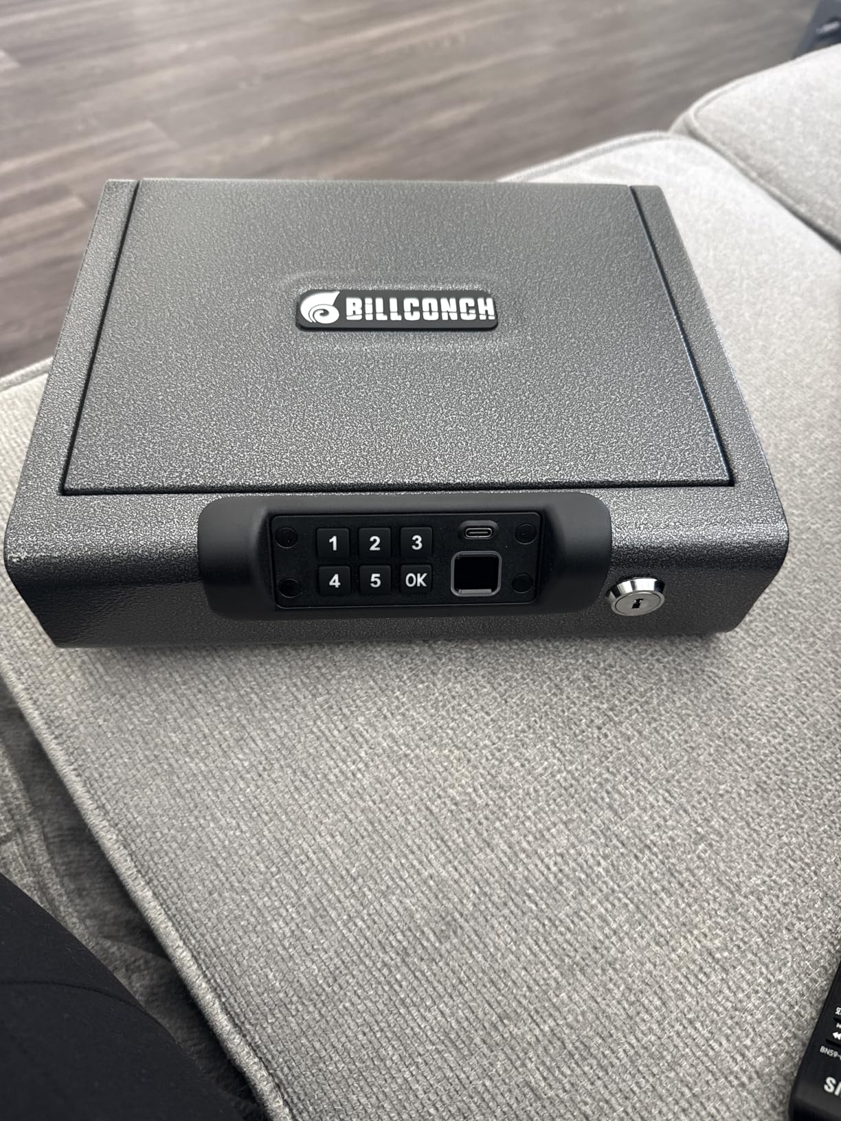BILLCONCH Gun Safes Biometric Gun Safe Portable Pistol Safes Electronic Lock Box Key Access with LED Light Silent Mode Bedside Gun Safe for Pistols, Gun Lock Box for Nightstand customer photo 2